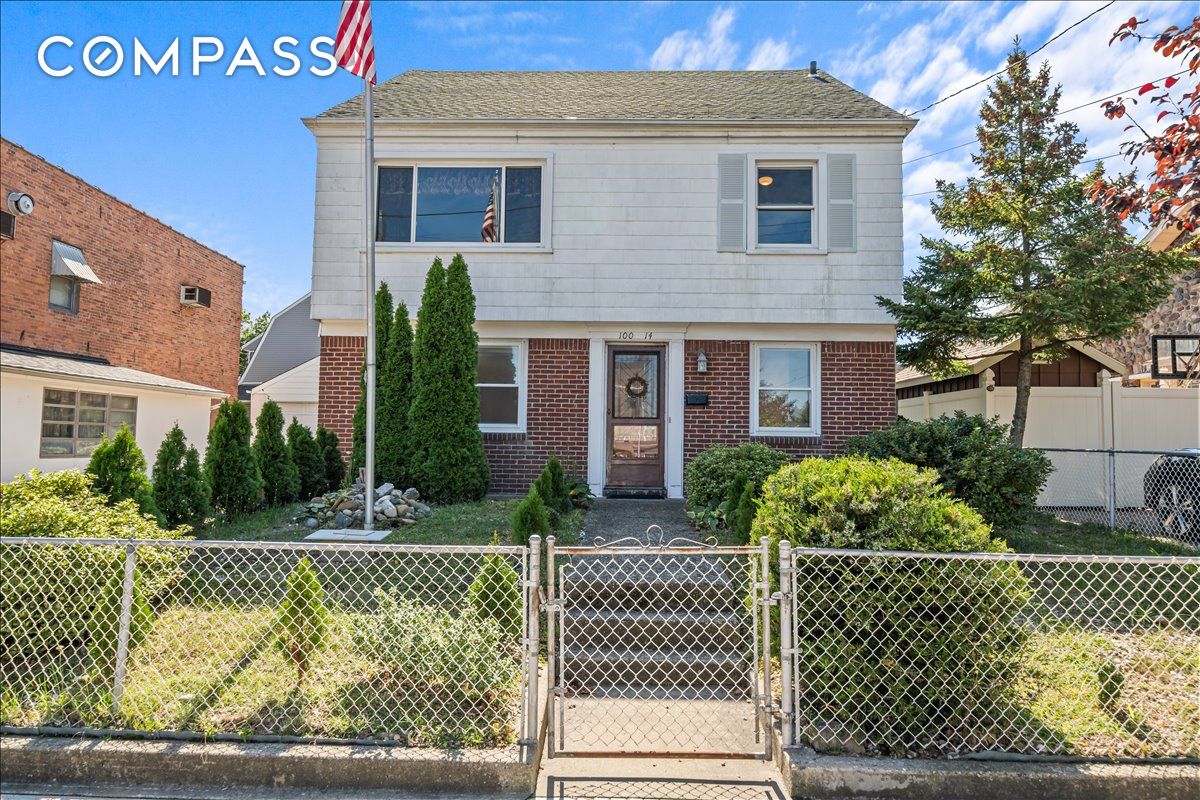 #1 photo, 100-14 159th Avenue, クイーンズ区 Old Howard Beach , NY 11414