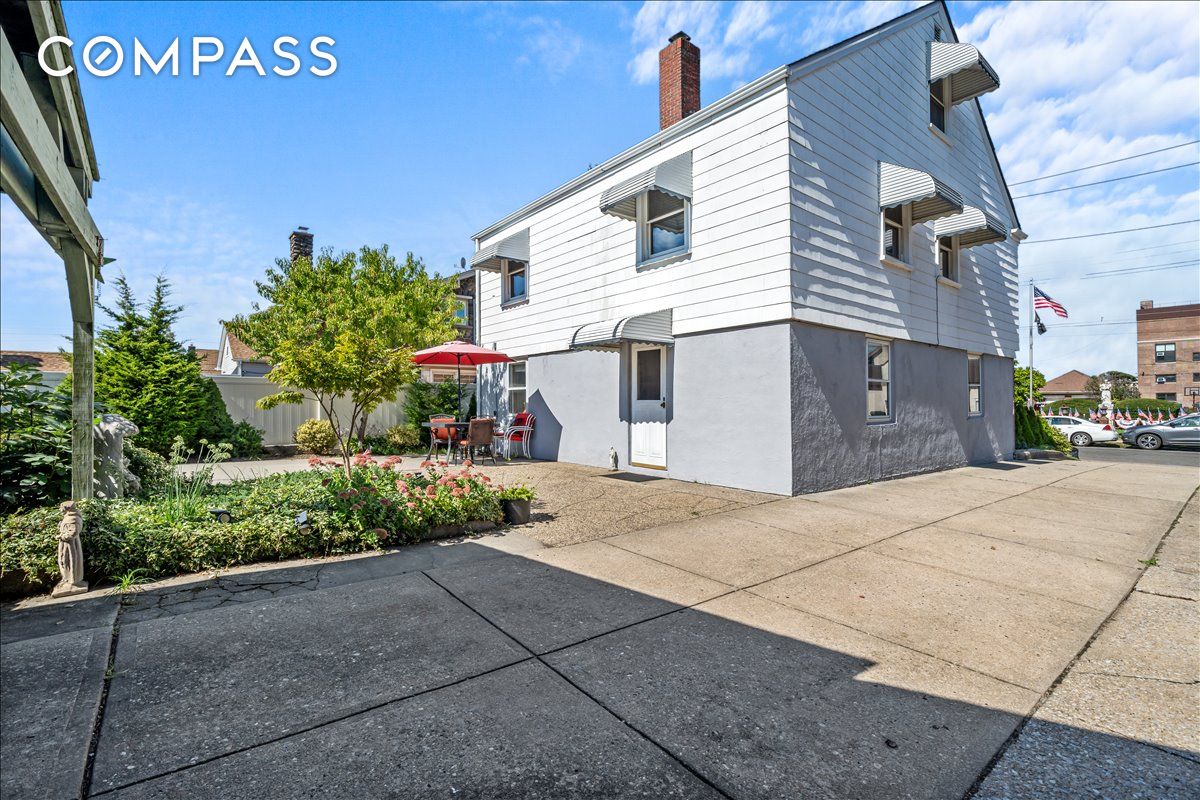 #14 photo, 100-14 159th Avenue, クイーンズ区 Old Howard Beach , NY 11414