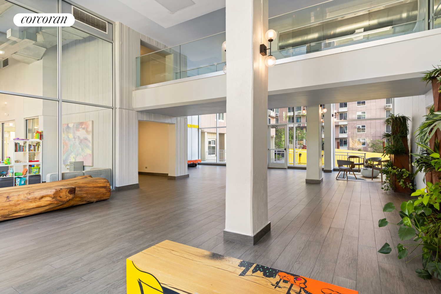 #14 photo, 575 MAIN Street, マンハッタン Roosevelt Island , NY 10044