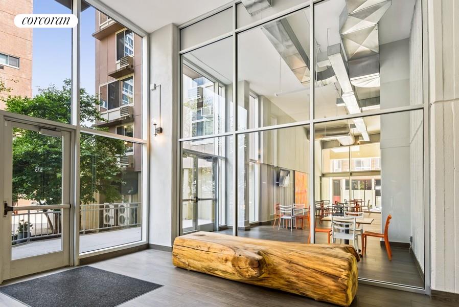 #15 photo, 575 MAIN Street, マンハッタン Roosevelt Island , NY 10044