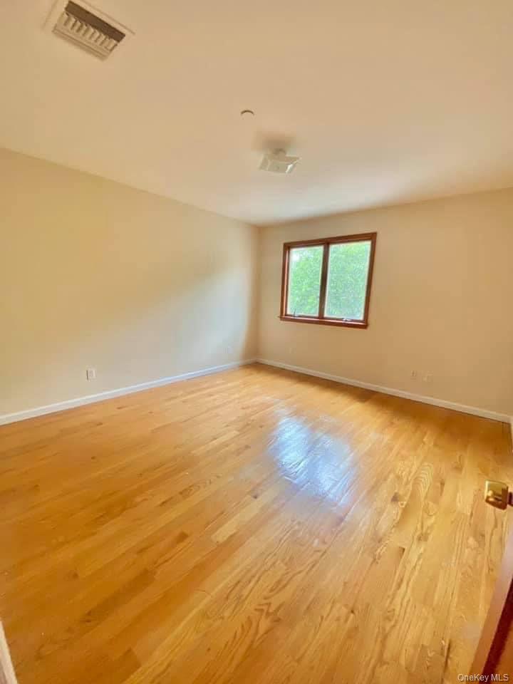 #5 photo, 4033 191st Street, Bayside , NY 11358