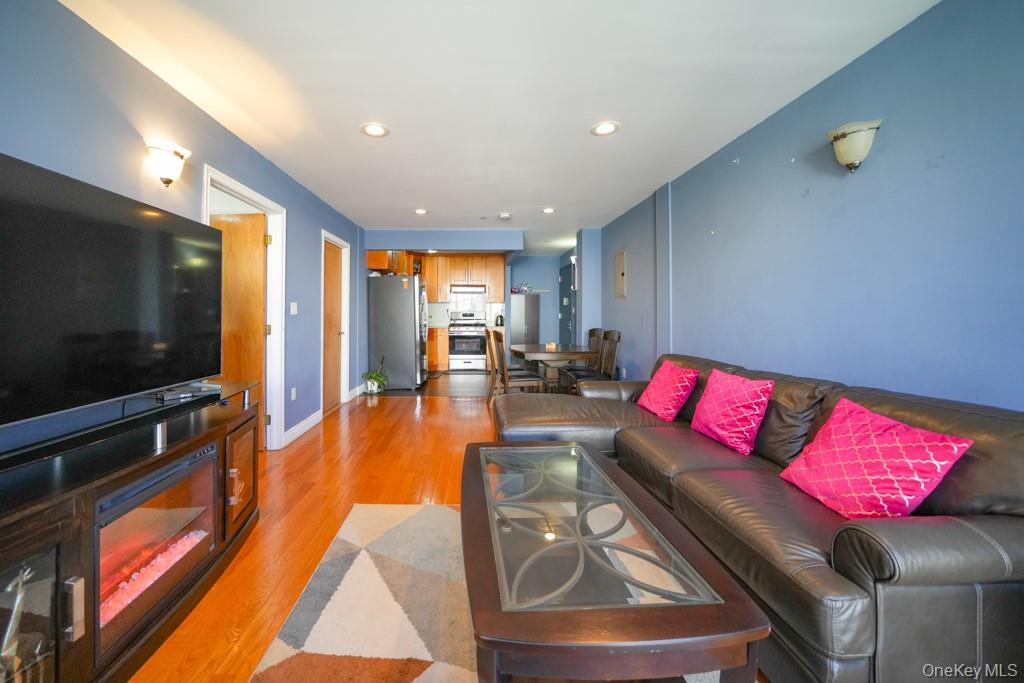 #6 photo, 311 Saint Nicholas Avenue, クイーンズ区 Ridgewood , NY 11385