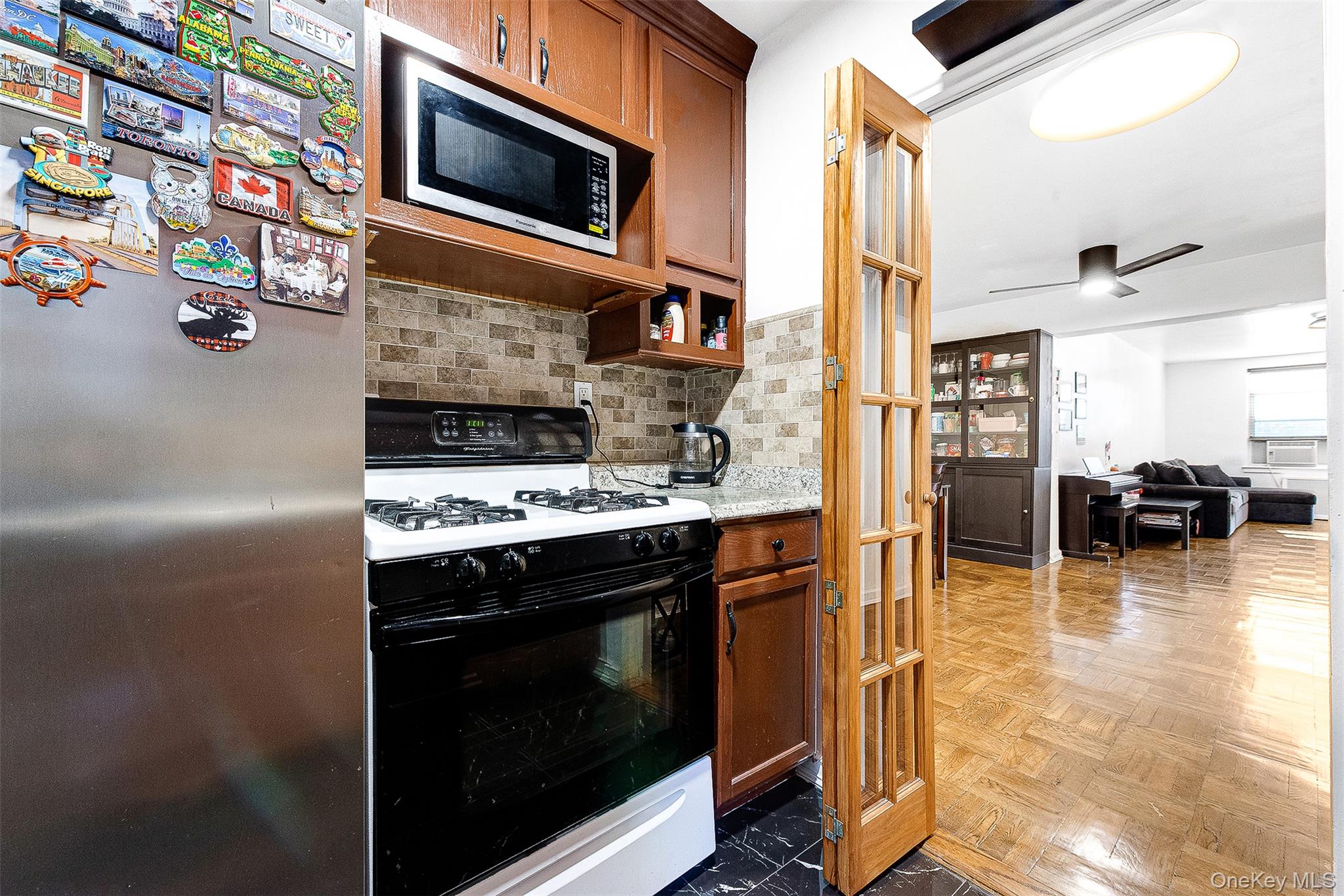 #10 photo, 102-55 67th Drive, クイーンズ区 Forest Hills , NY 11375