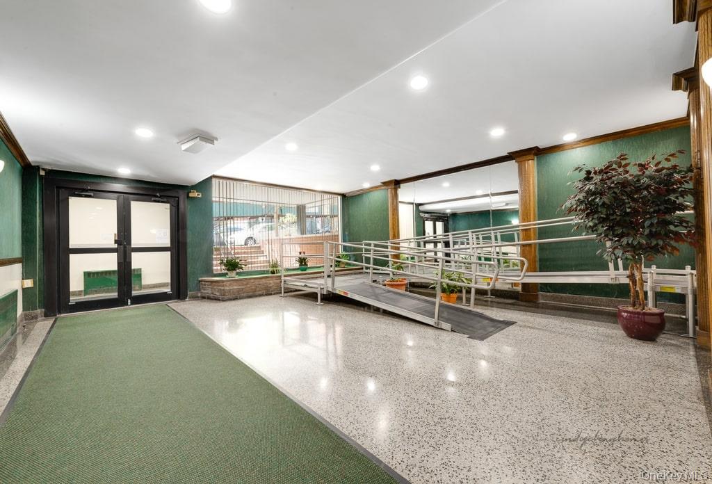 #3 photo, 102-55 67th Drive, クイーンズ区 Forest Hills , NY 11375