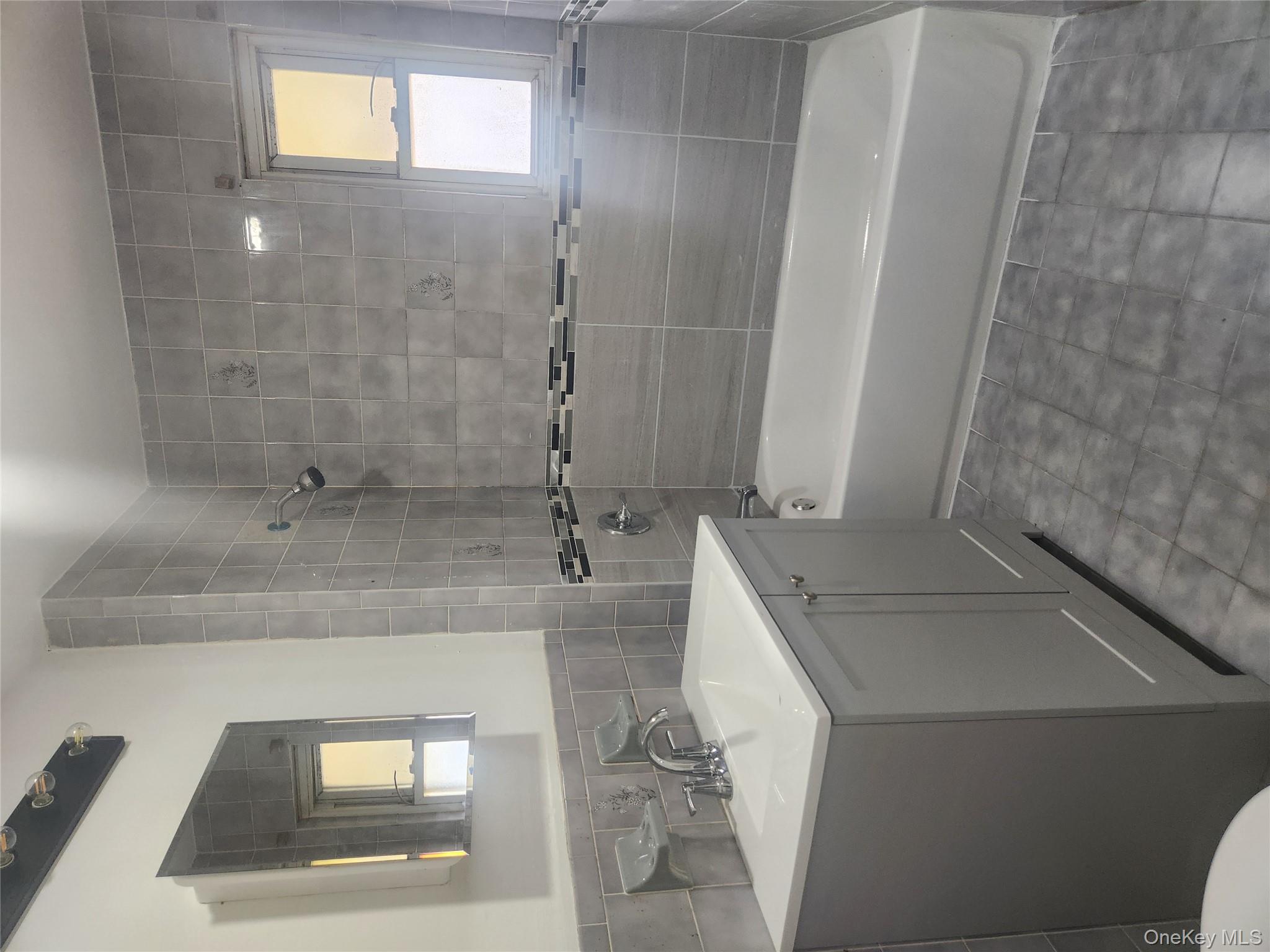 #12 photo, 225-19 141 Avenue, كوينز Springfield Gardens , NY 11413