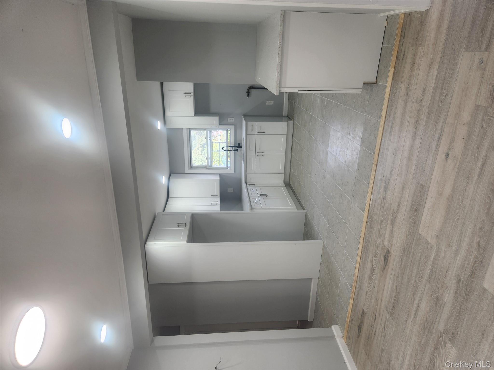 #3 photo, 225-19 141 Avenue, كوينز Springfield Gardens , NY 11413