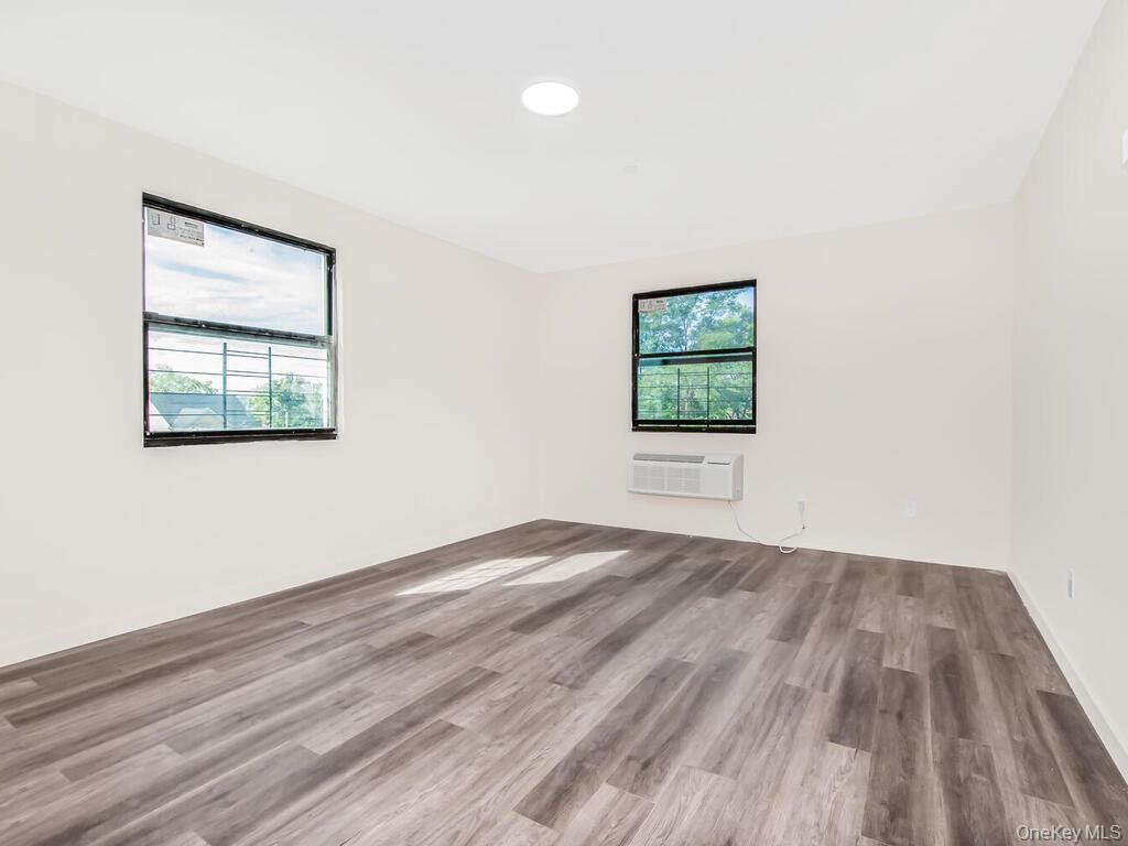 #5 photo, 409 Warburton Avenue, Yonkers , NY 10701