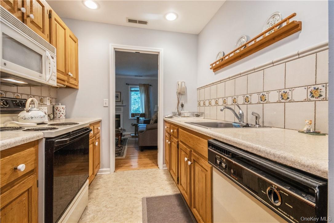 #7 photo, 3006 Morgan Drive, Carmel , NY 10512