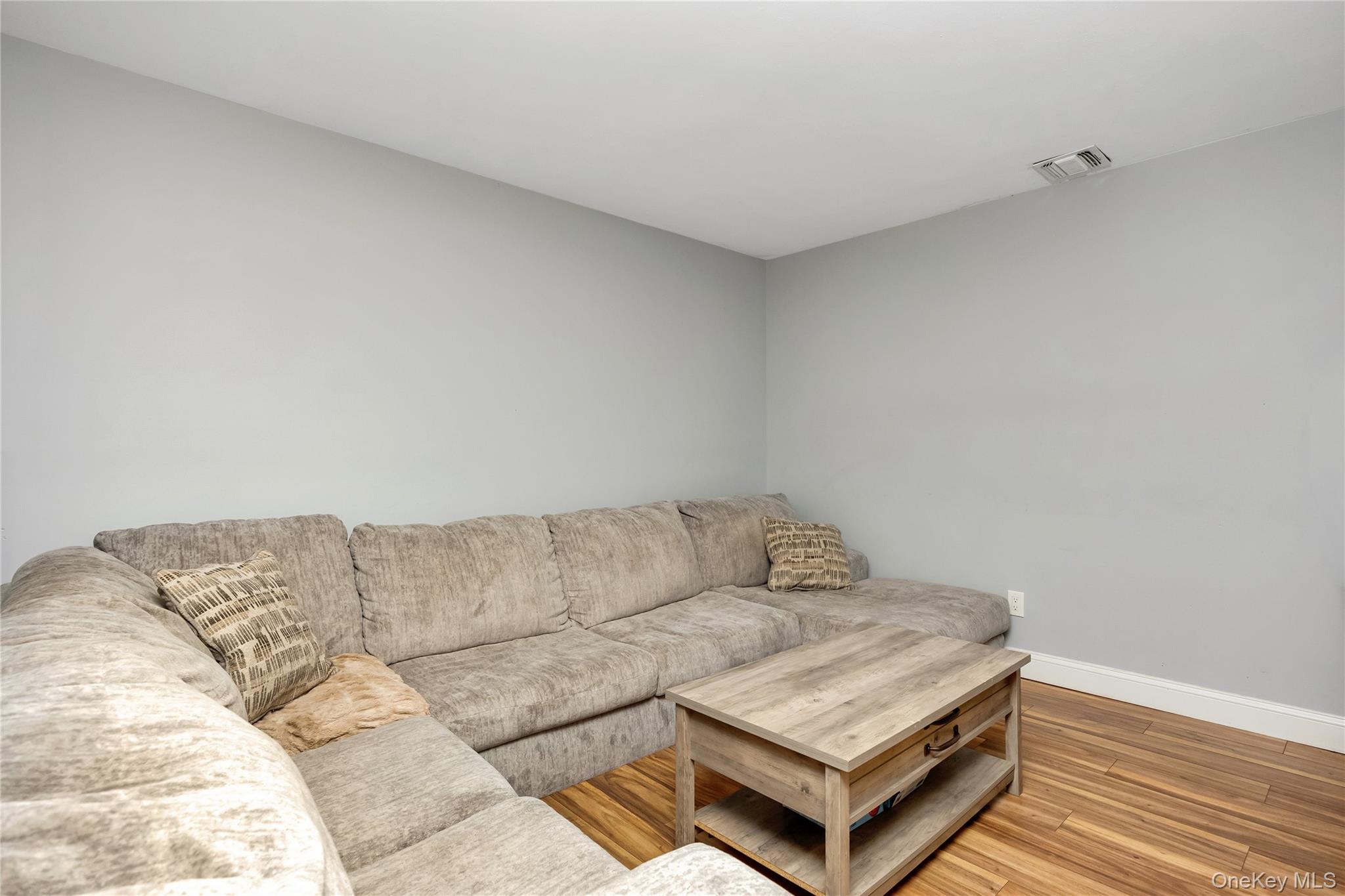 #10 photo, 11 Cobblestone Drive, サフォーク郡 Ridge , NY 11961