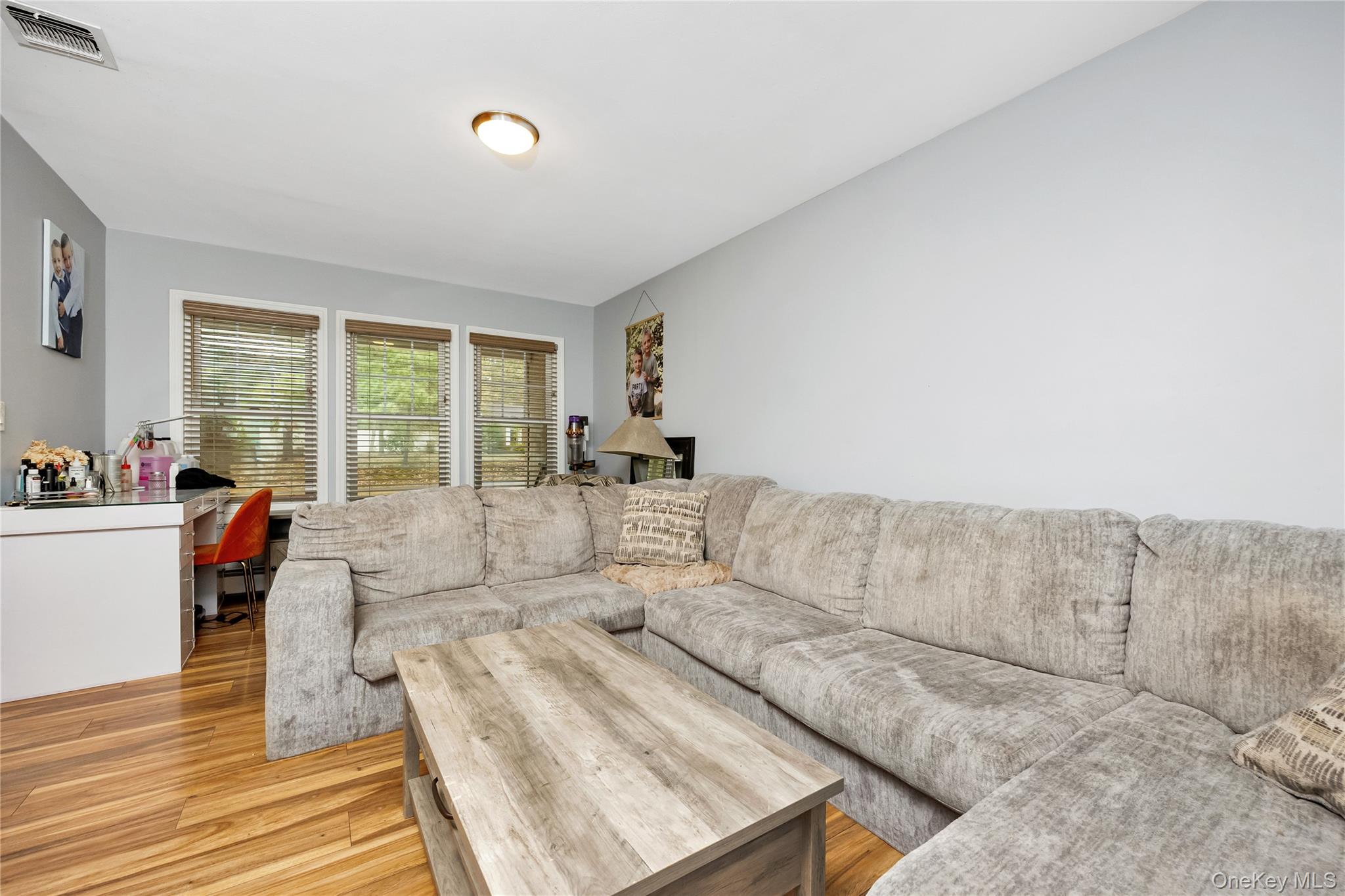 #12 photo, 11 Cobblestone Drive, サフォーク郡 Ridge , NY 11961