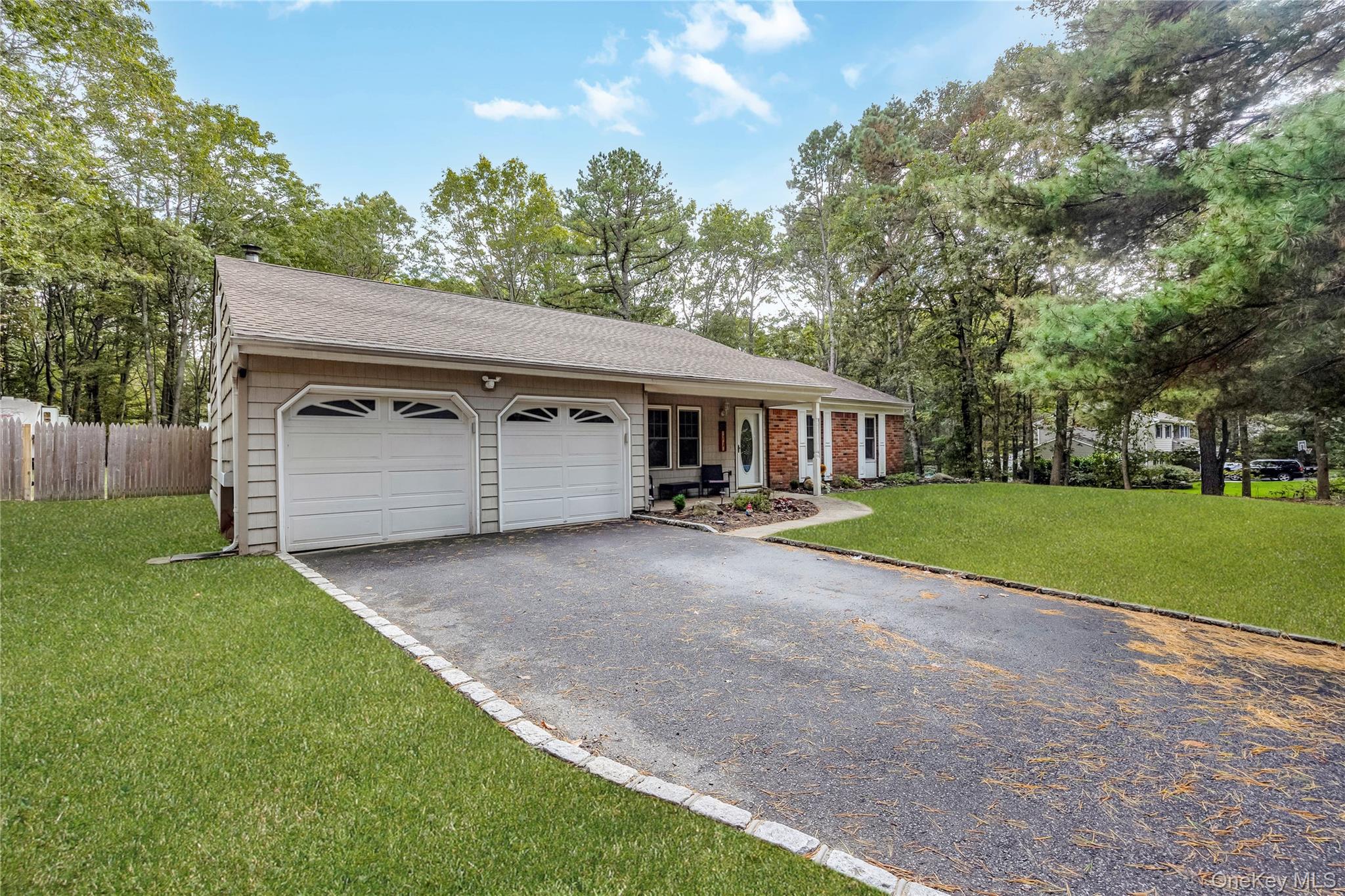 #3 photo, 11 Cobblestone Drive, サフォーク郡 Ridge , NY 11961