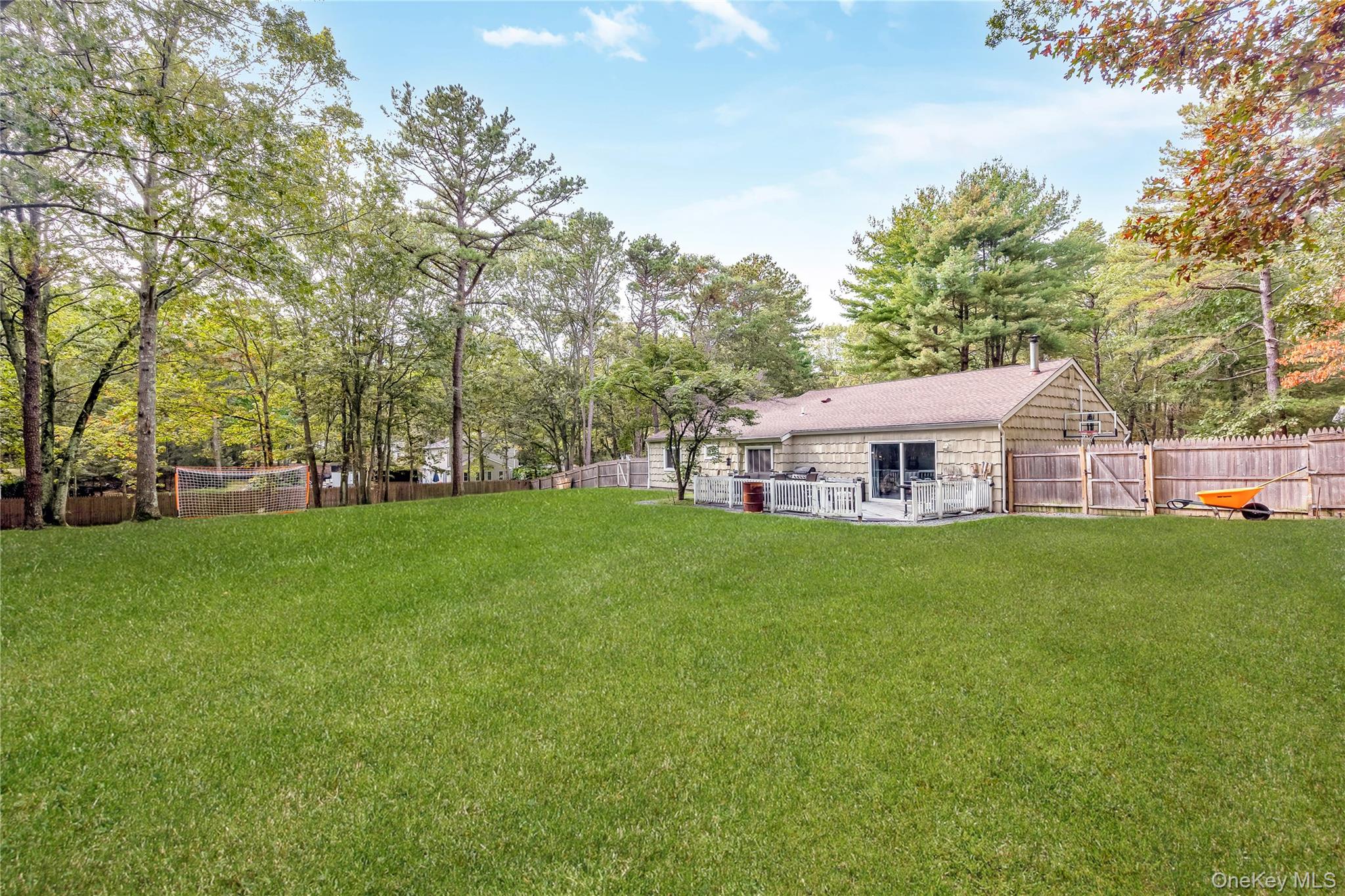 #6 photo, 11 Cobblestone Drive, サフォーク郡 Ridge , NY 11961