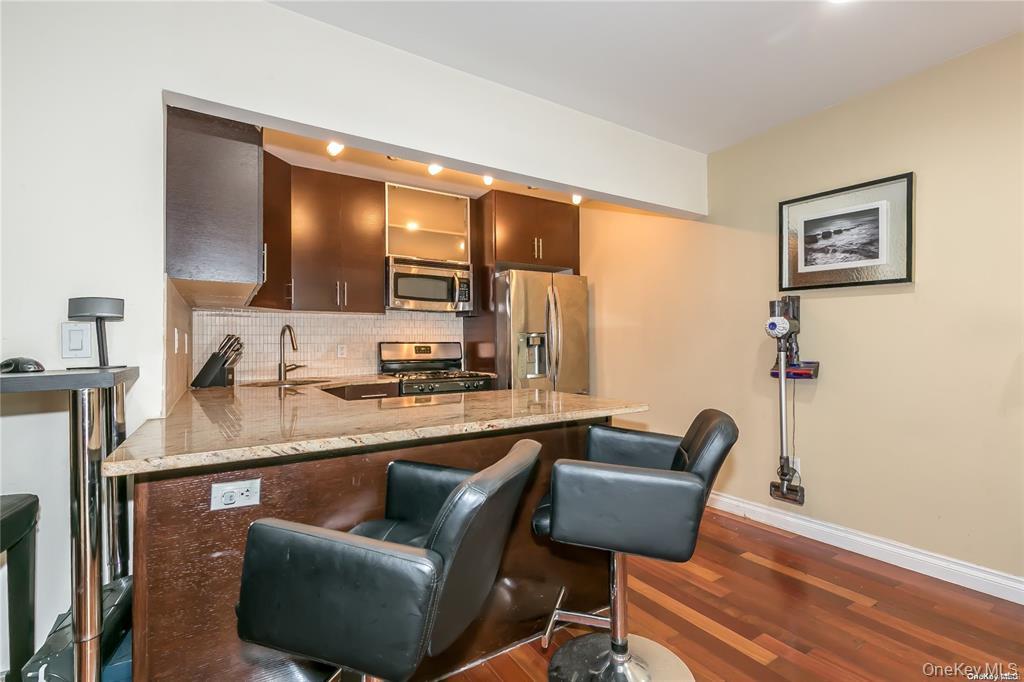 #5 photo, 7119 162nd Street, クイーンズ区 Fresh Meadows , NY 11365