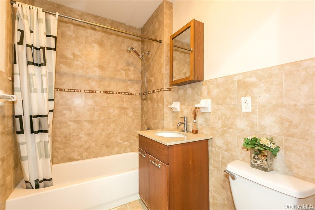 #8 photo, 7119 162nd Street, クイーンズ区 Fresh Meadows , NY 11365