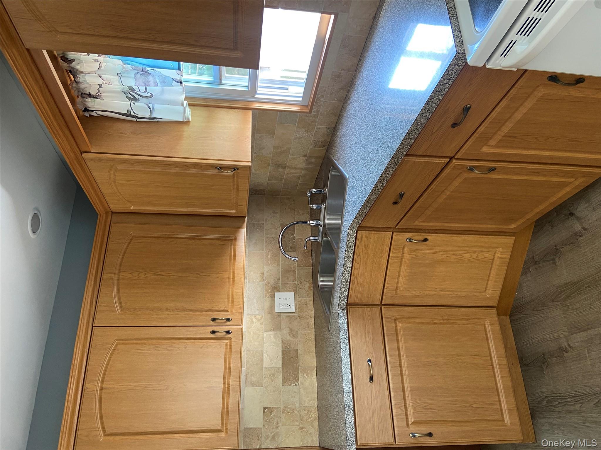 #6 photo, 18 Hitchcock Lane, Farmingdale , NY 11735