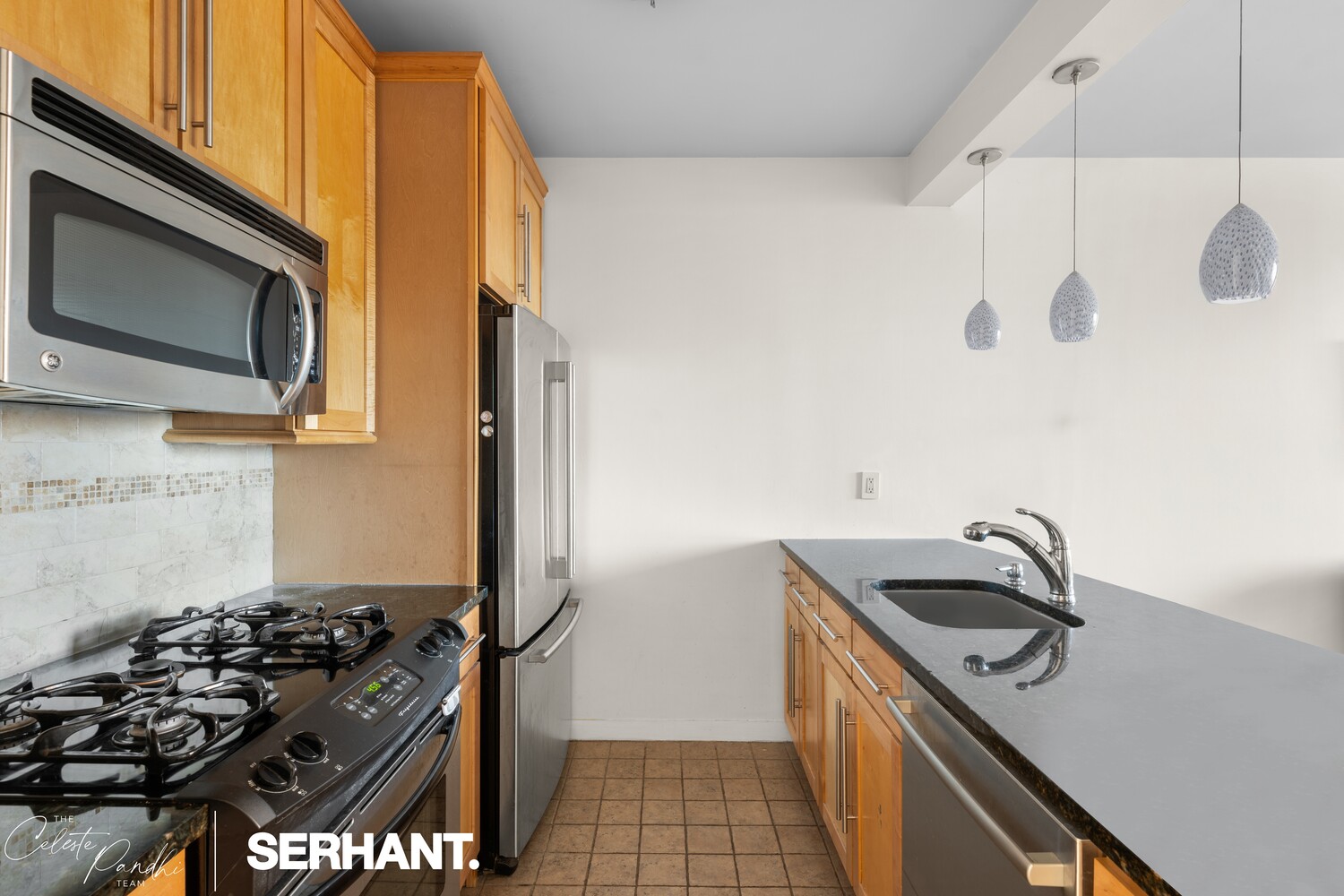 #7 photo, 324 E 112TH Street, マンハッタン East Harlem , NY 10029