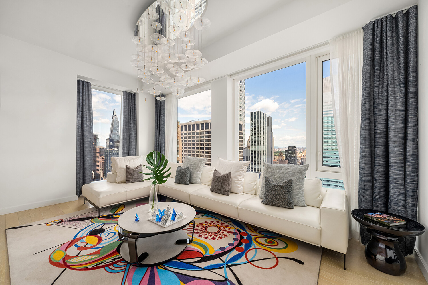 #1 photo, 138 E 50TH Street, マンハッタン Turtle Bay , NY 10022