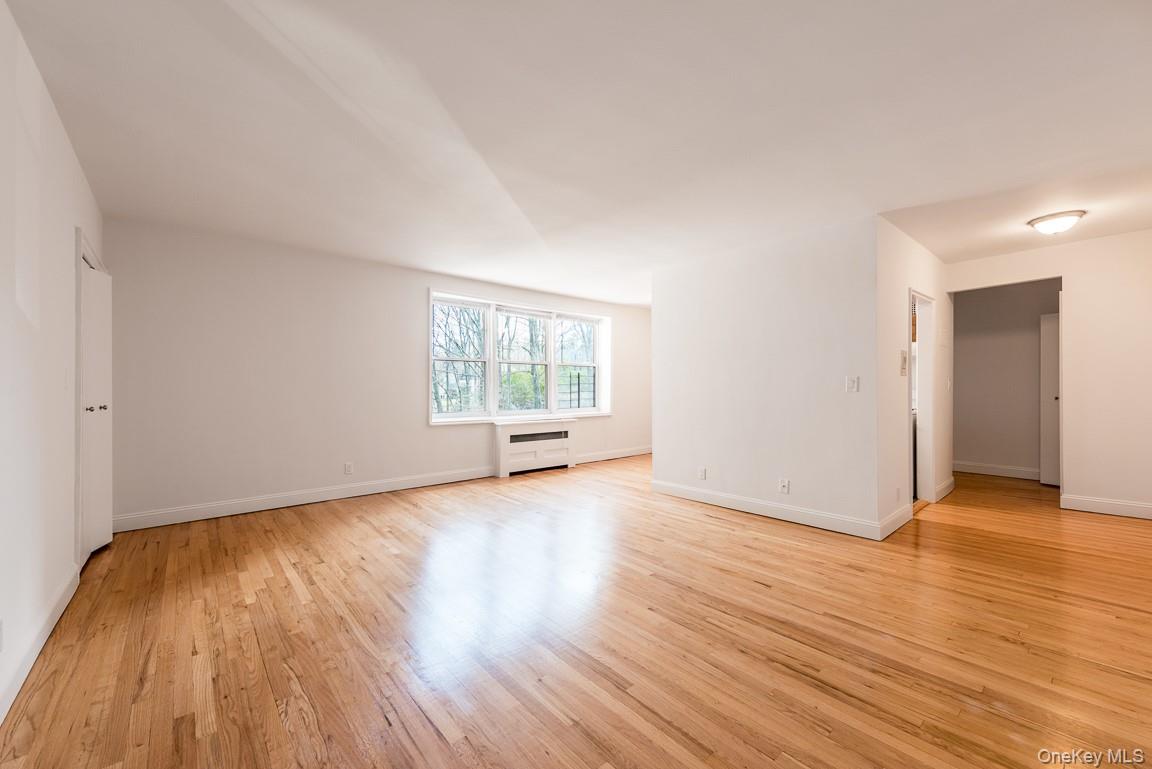 #4 photo, 1133 Midland Avenue, Bronxville , NY 10708