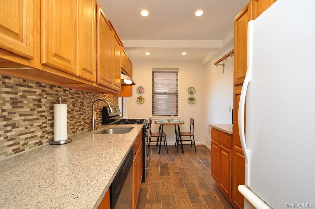 #13 photo, 142 Garth Road, Scarsdale , NY 10583