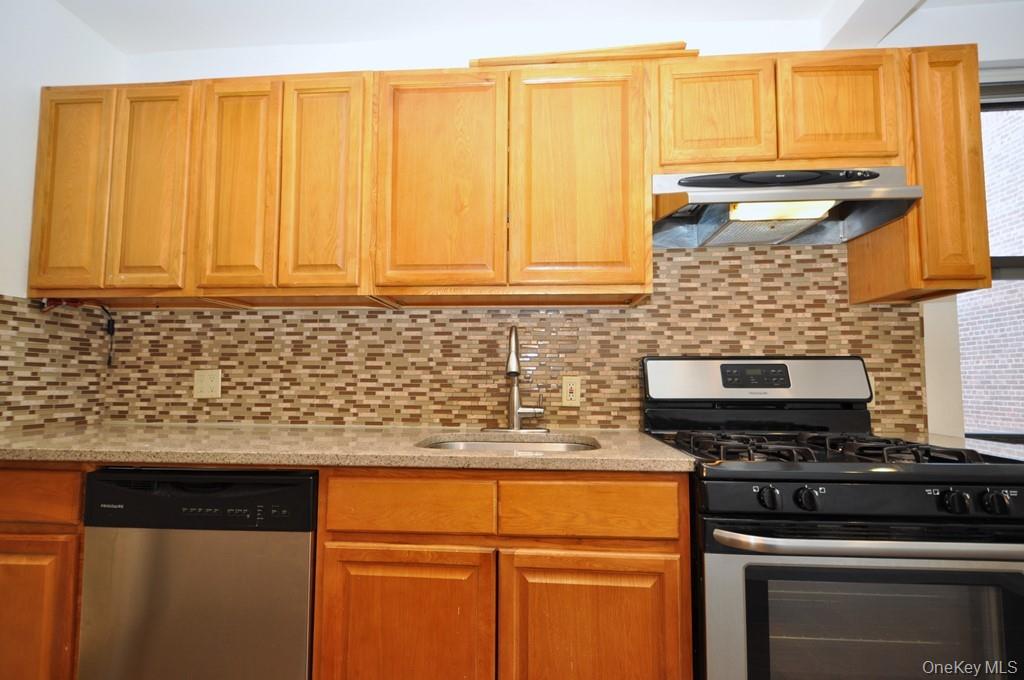 #14 photo, 142 Garth Road, Scarsdale , NY 10583