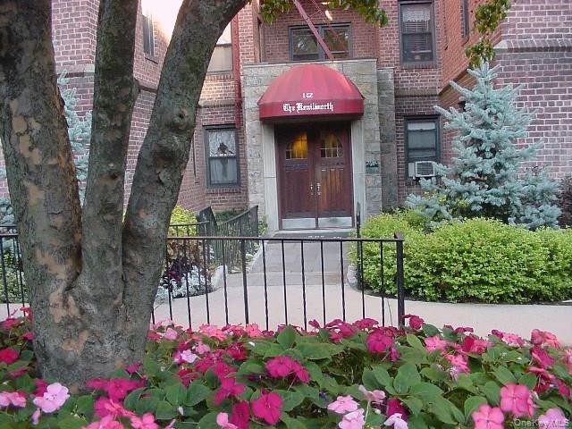 #3 photo, 142 Garth Road, Scarsdale , NY 10583