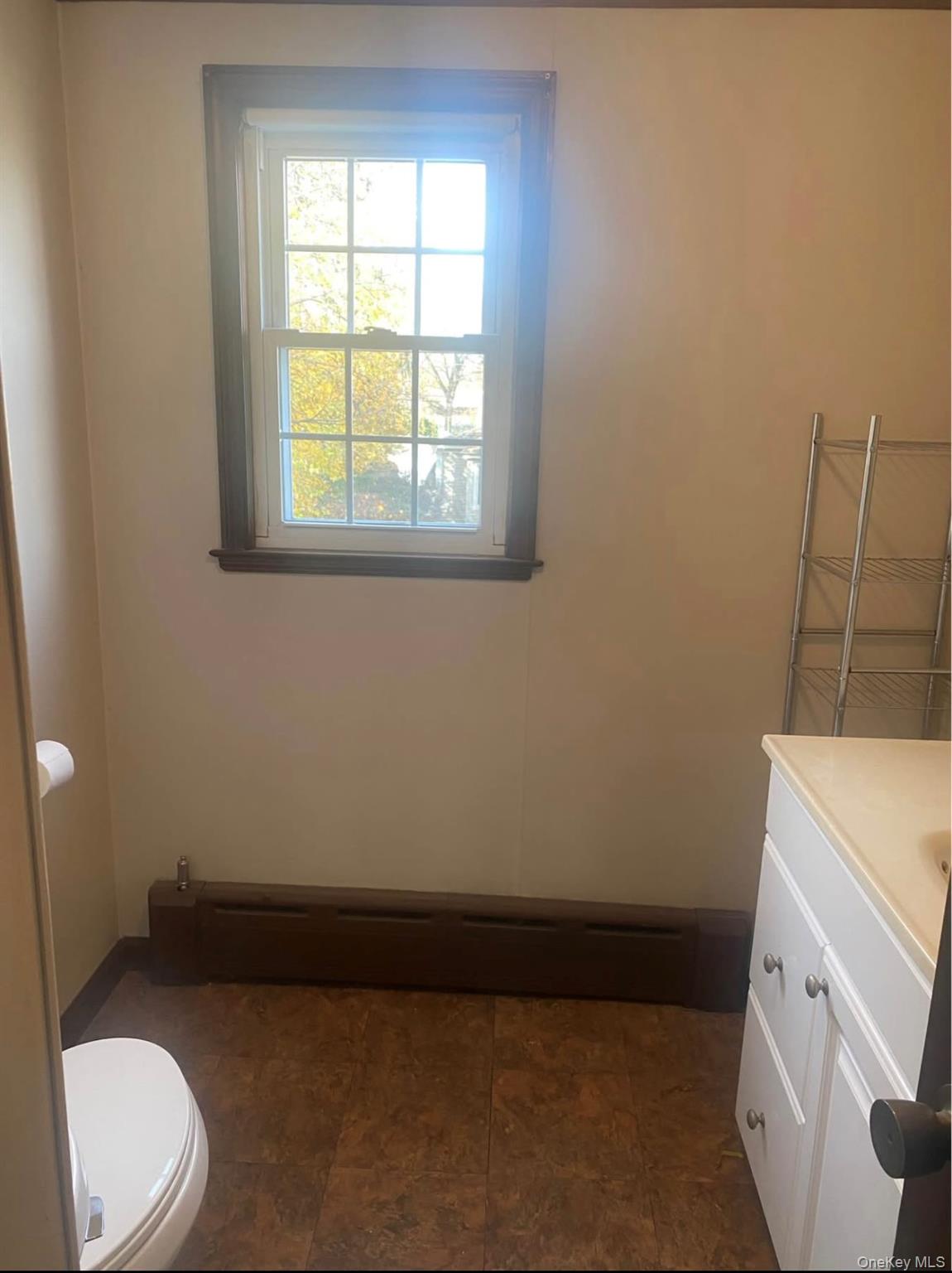 #12 photo, 211 Mineola Avenue, Carle Place , NY 11514