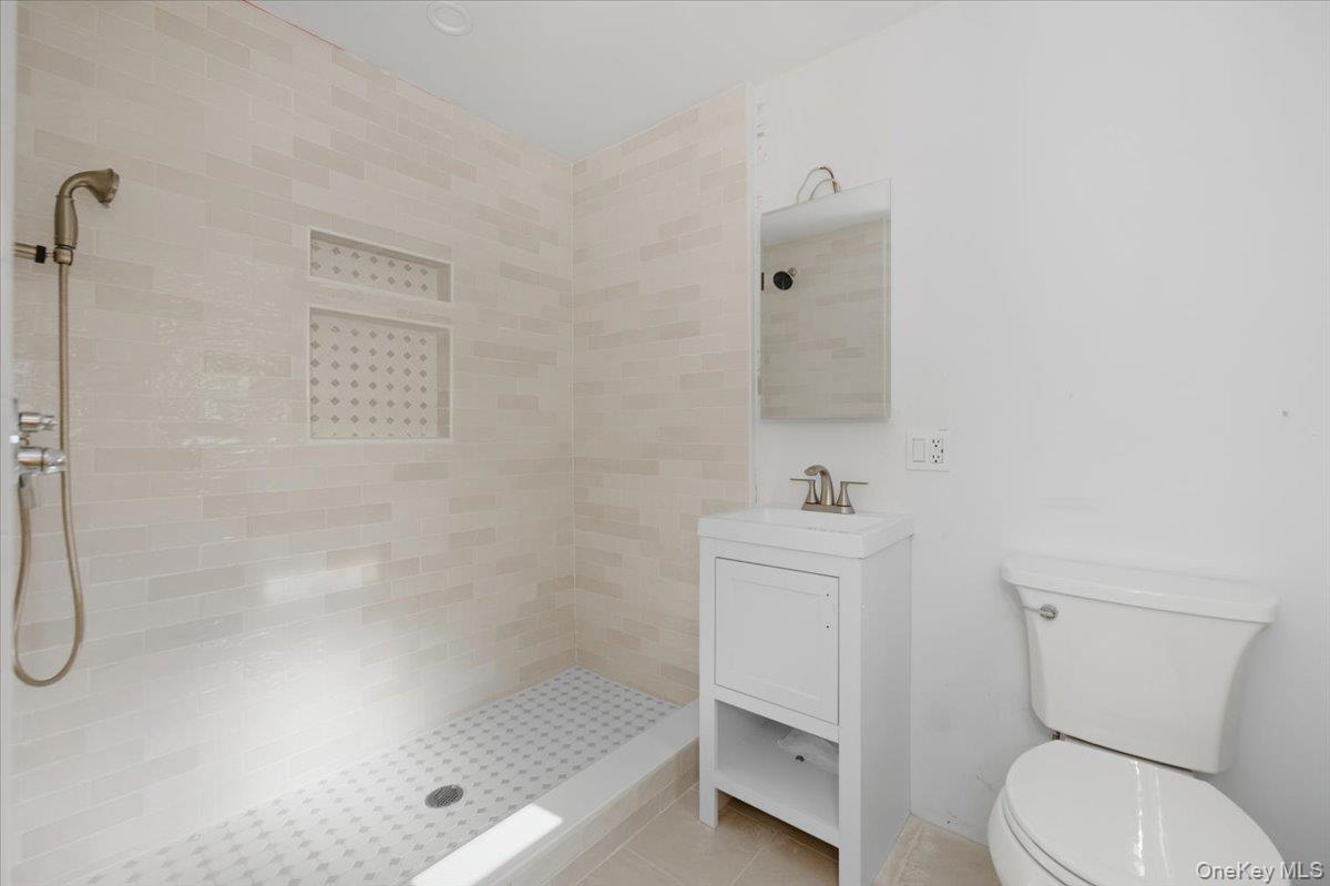 #10 photo, 132A Raymond Street, Rockville Centre , NY 11570