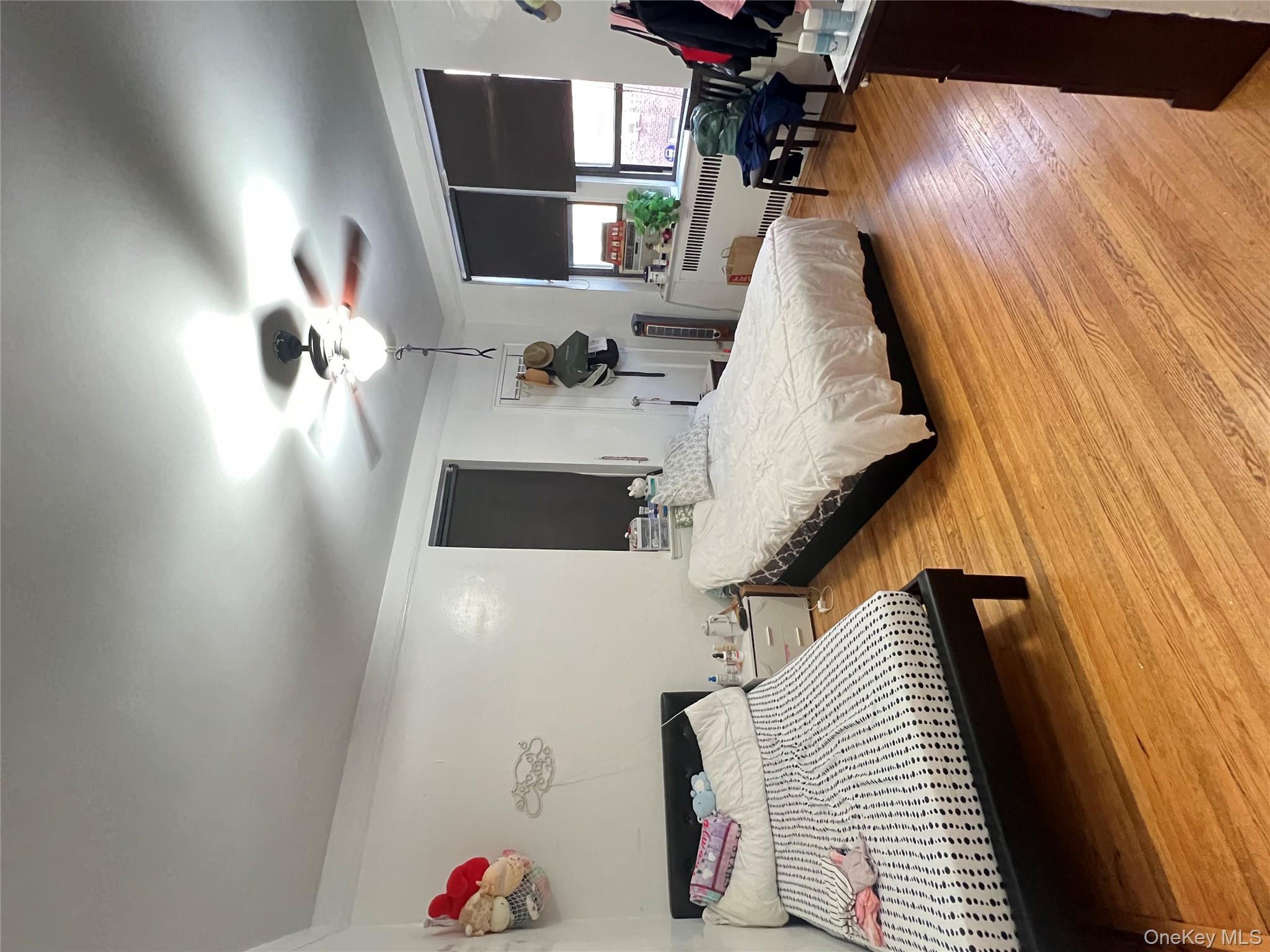 #11 photo, 8009 35th Avenue, クイーンズ区 Jackson Heights , NY 11372