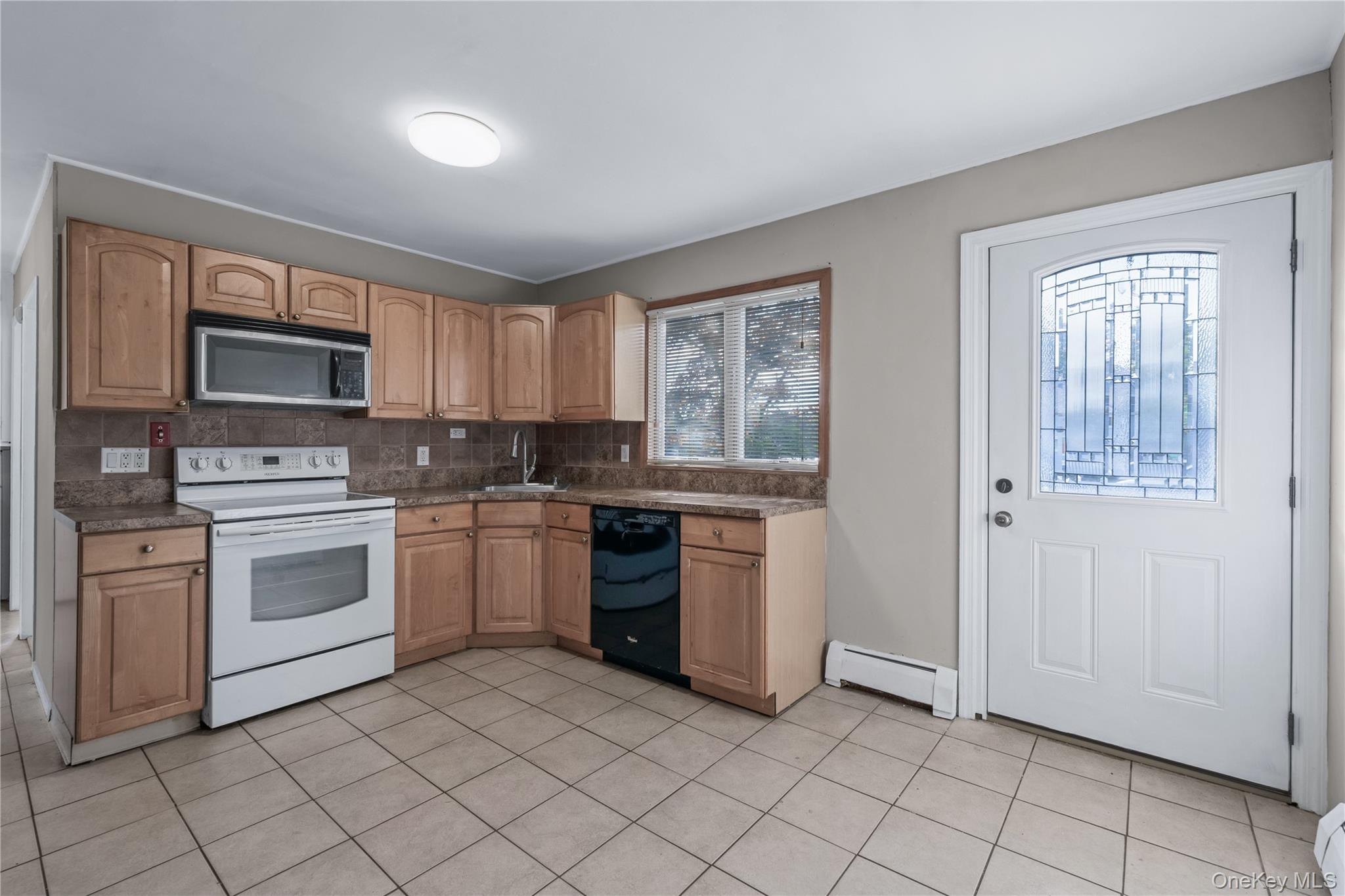 #3 photo, 71 Chimney Lane, Levittown , NY 11756