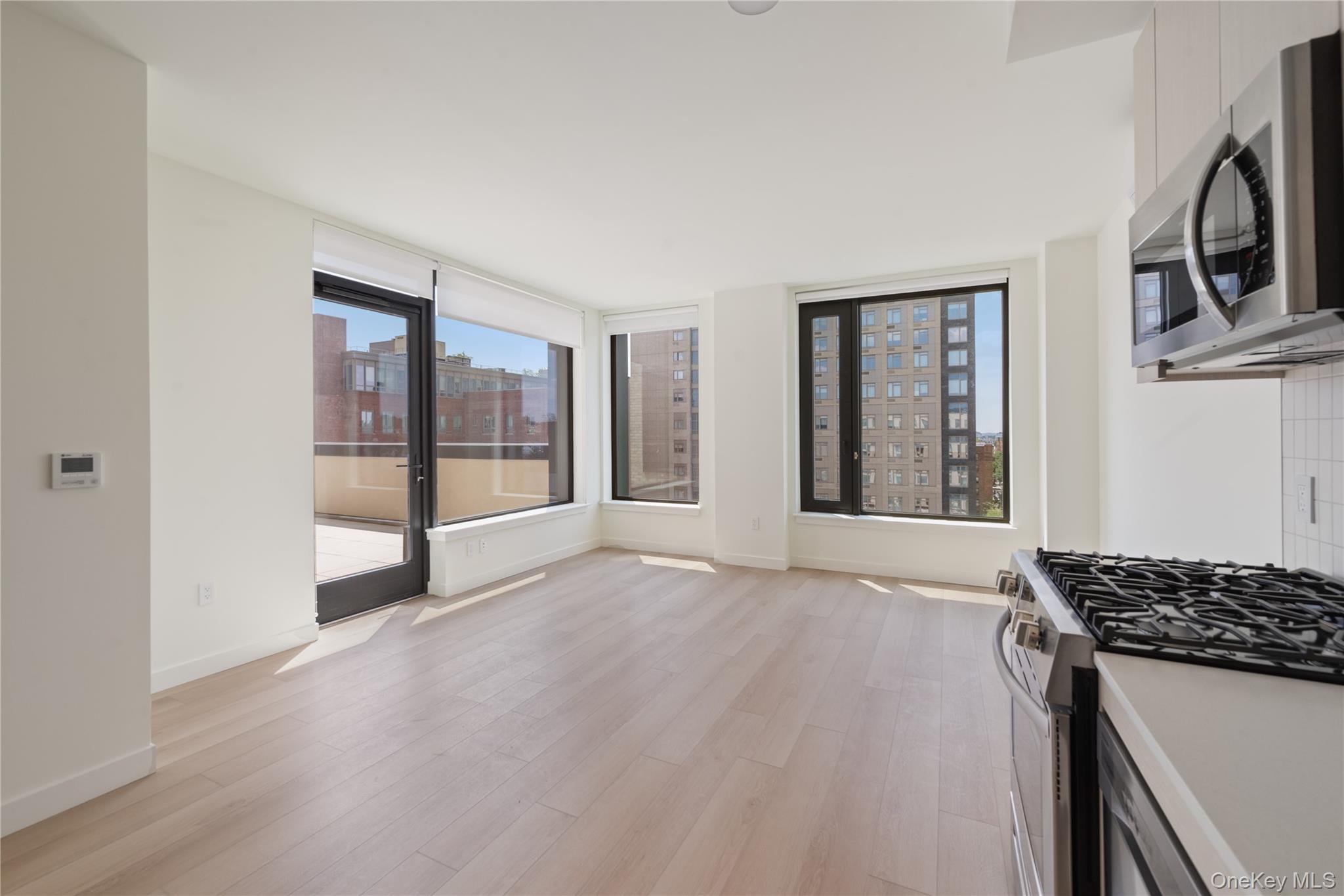 #4 photo, 15310 Unit 328 88th Avenue, Jamaica , NY 11432