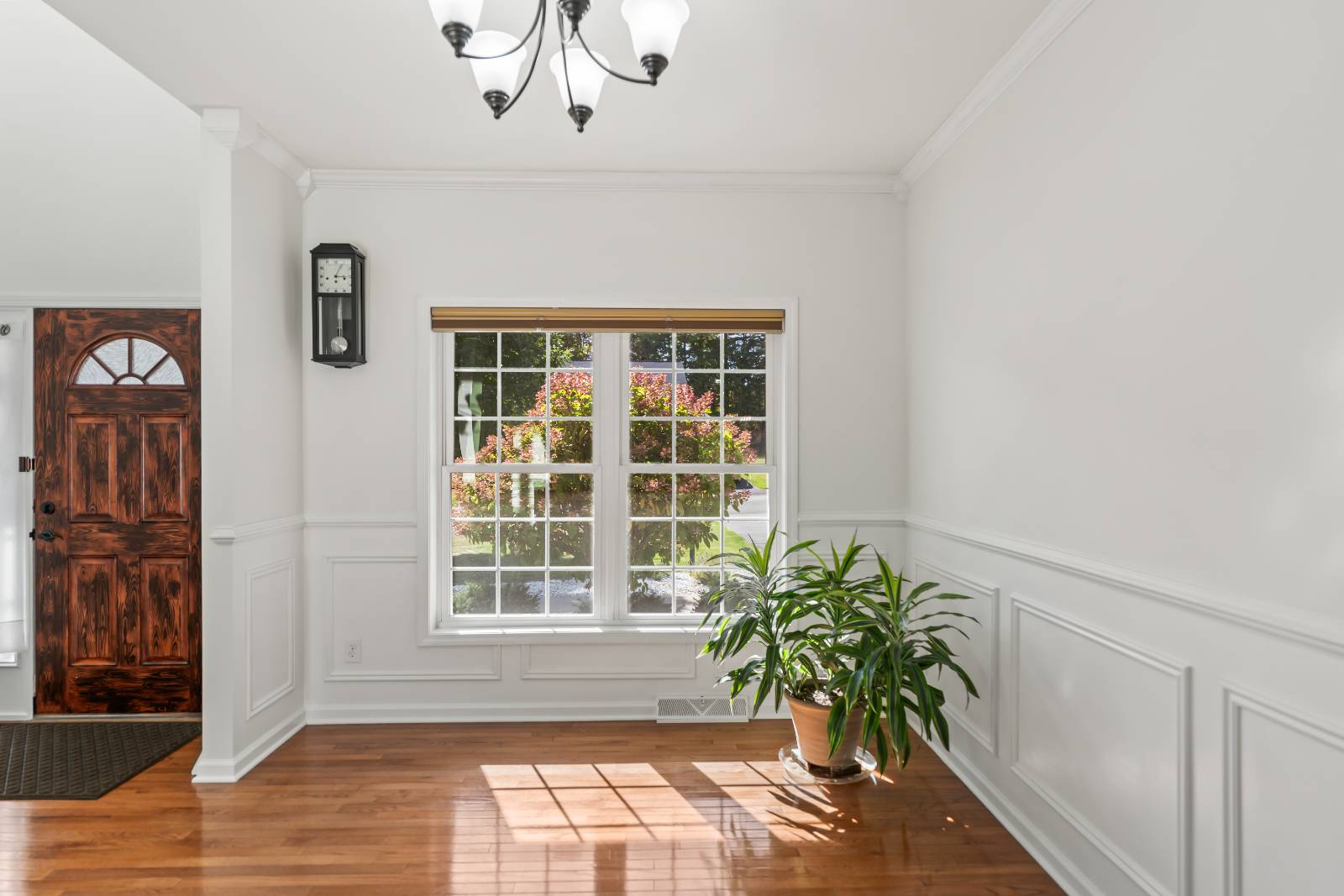 #11 photo, 19 Ridgewood Dr, Mechanicville , NY 12118