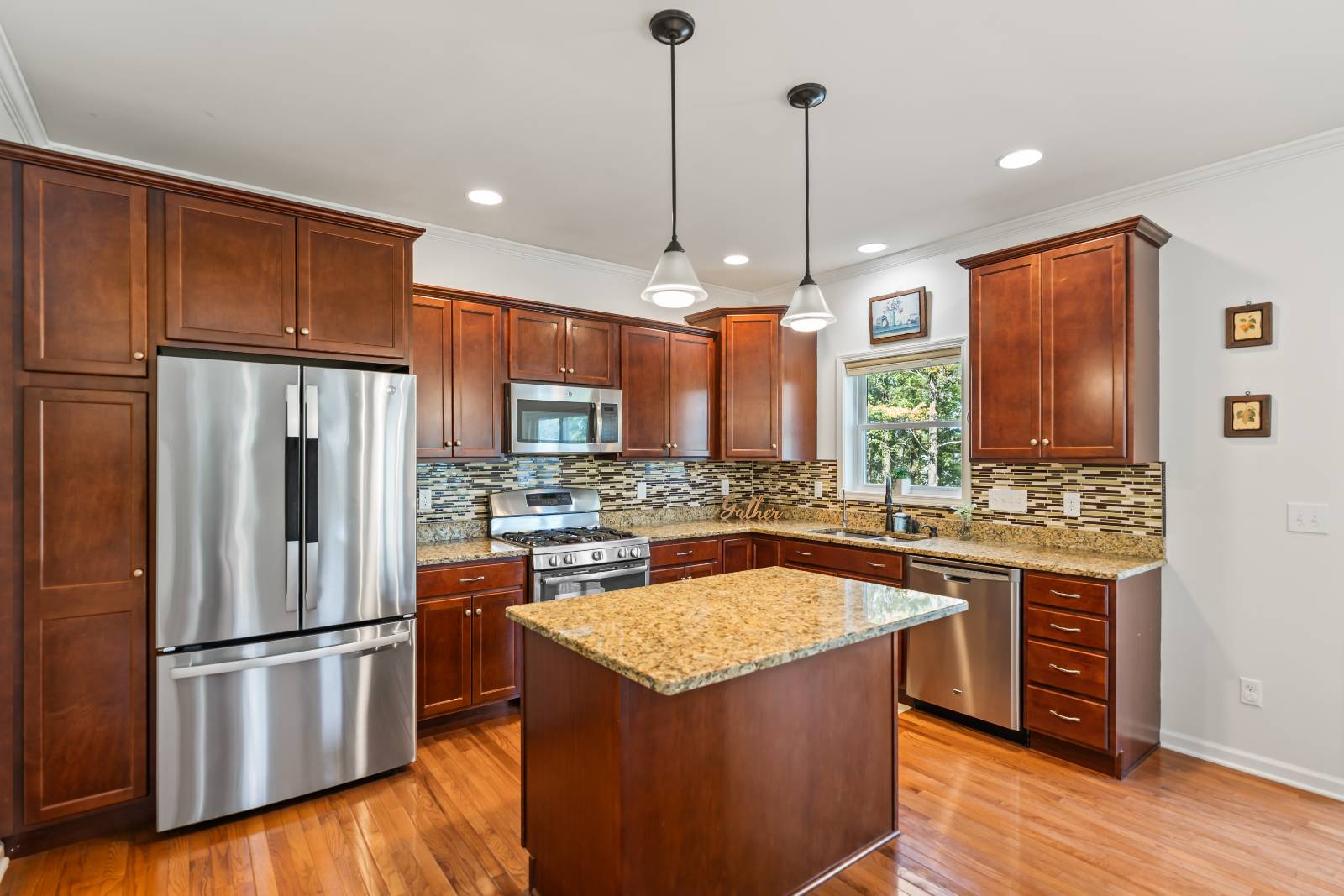 #14 photo, 19 Ridgewood Dr, Mechanicville , NY 12118