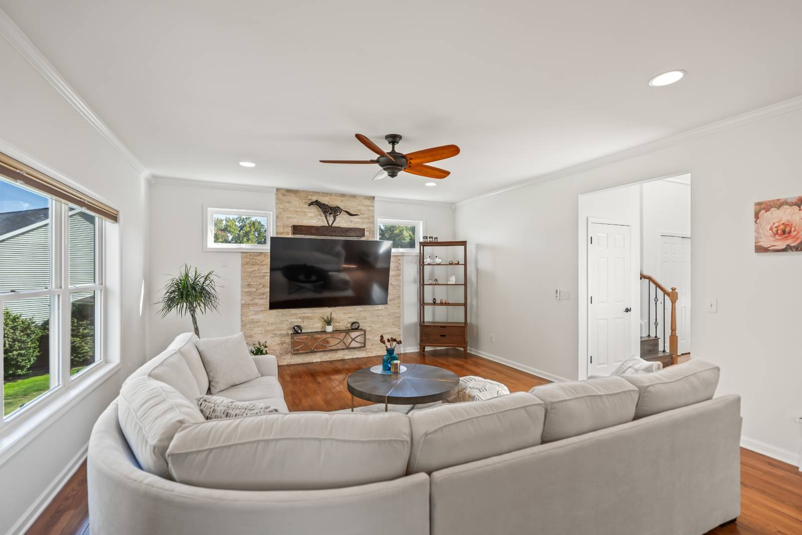 #21 photo, 19 Ridgewood Dr, Mechanicville , NY 12118