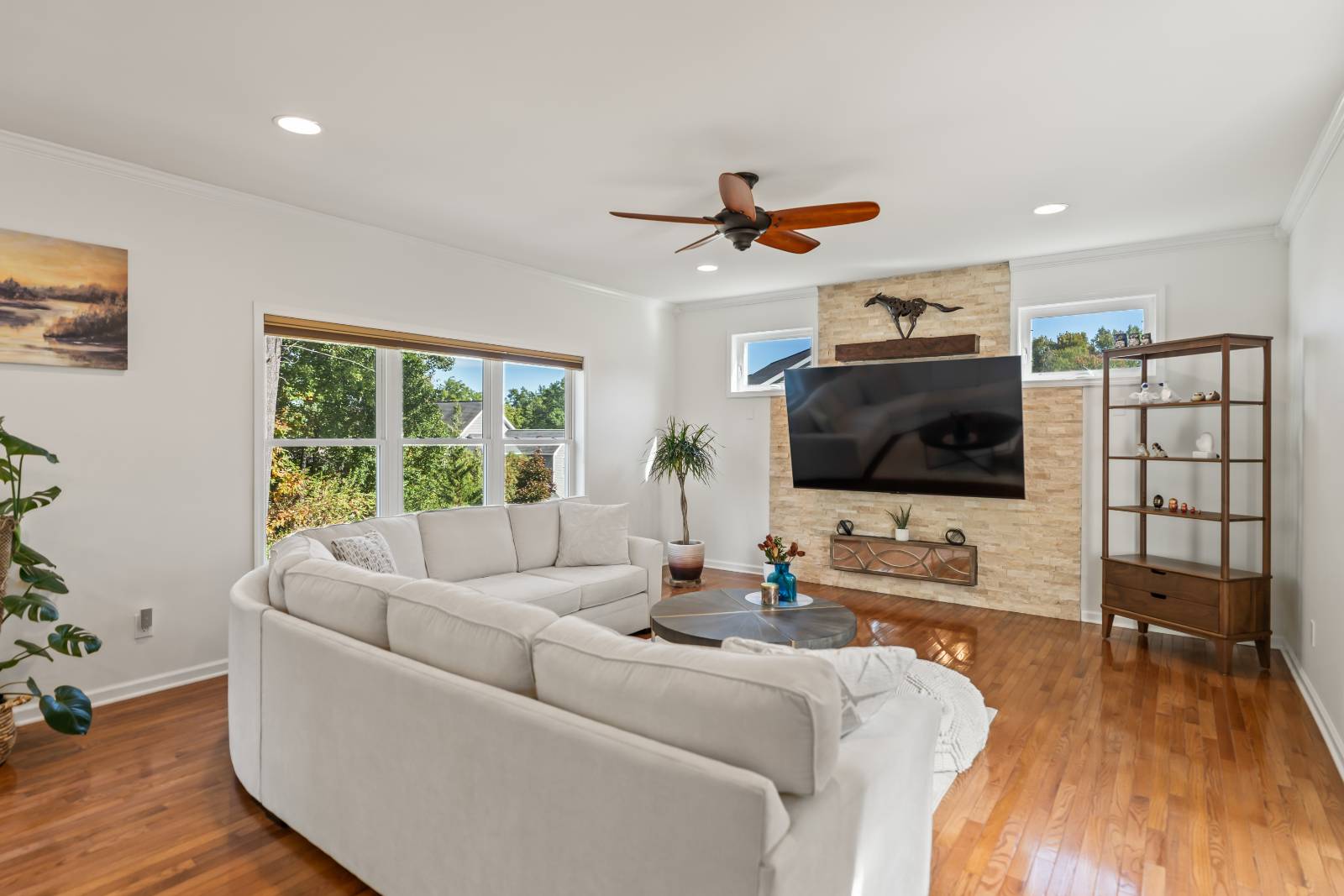 #22 photo, 19 Ridgewood Dr, Mechanicville , NY 12118