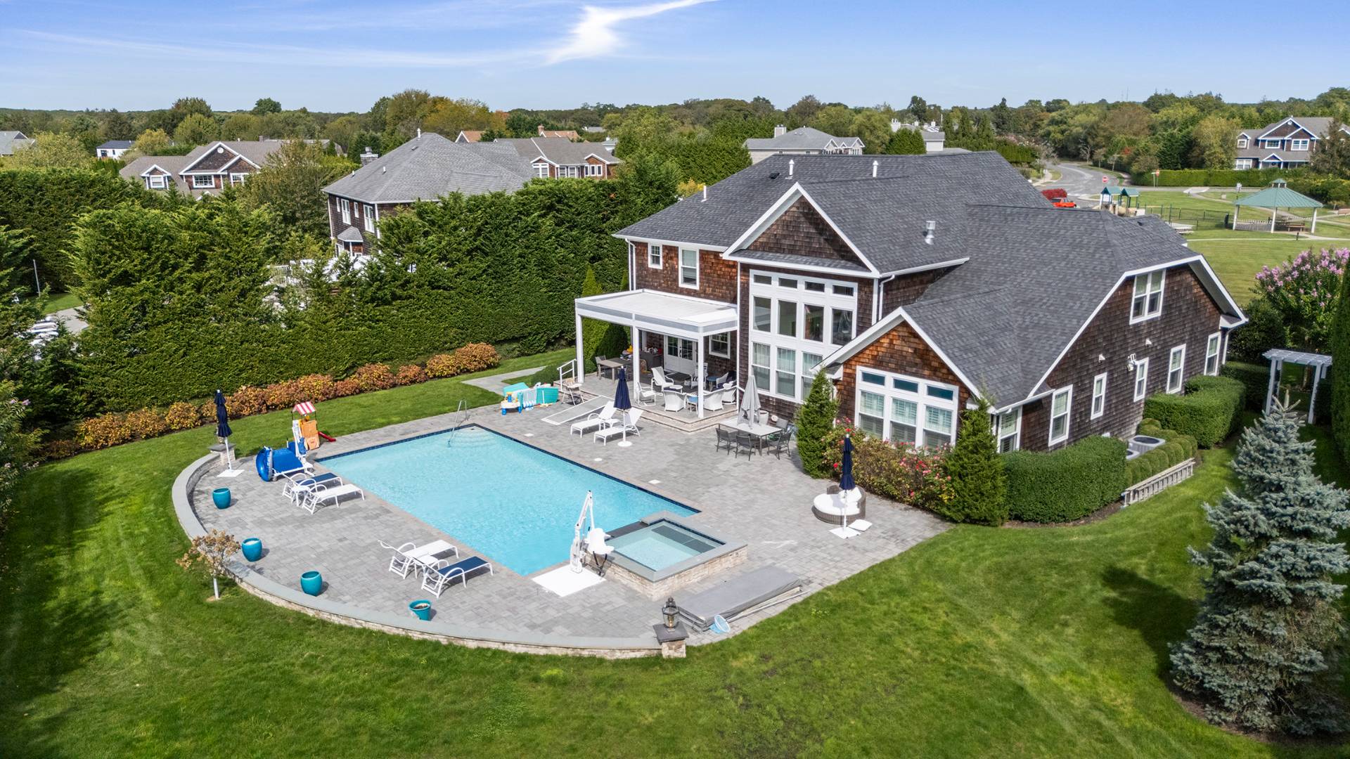 #33 photo, 4 Spring Lane, サフォーク郡 Southampton , NY 11968