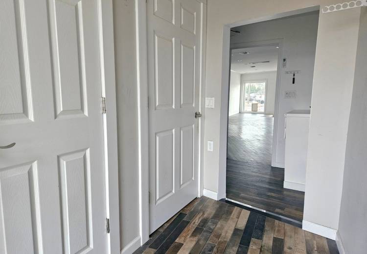 #5 photo, 77 Jobs Lane, Southampton , NY 11968