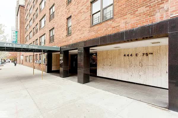 #6 photo, 444 E 75th St., #8F, マンハッタン New York , NY 10021