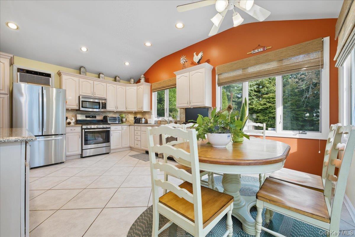 #16 photo, 3405 Lufberry Avenue, ナッソー郡 Wantagh , NY 11793