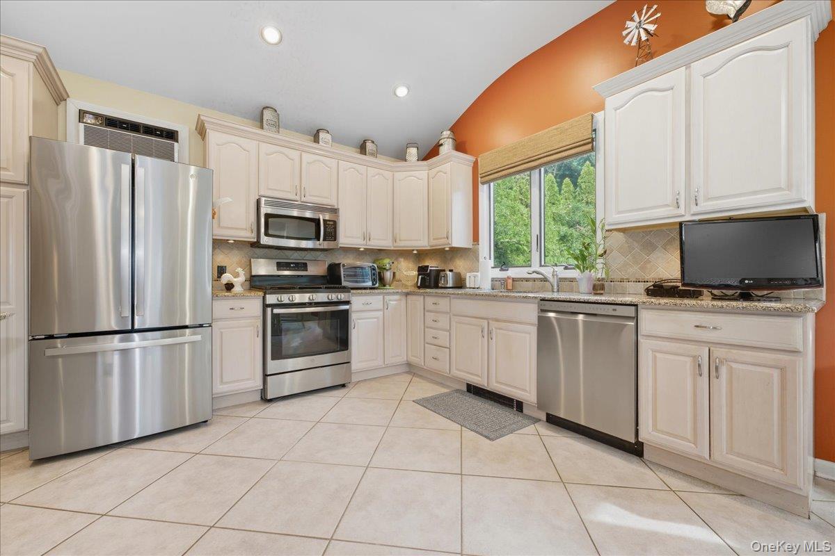 #19 photo, 3405 Lufberry Avenue, ナッソー郡 Wantagh , NY 11793