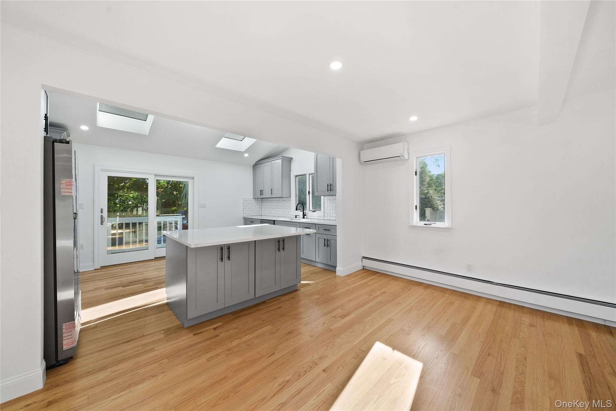 #13 photo, 53 E 13th Street, Huntington Station , NY 11746