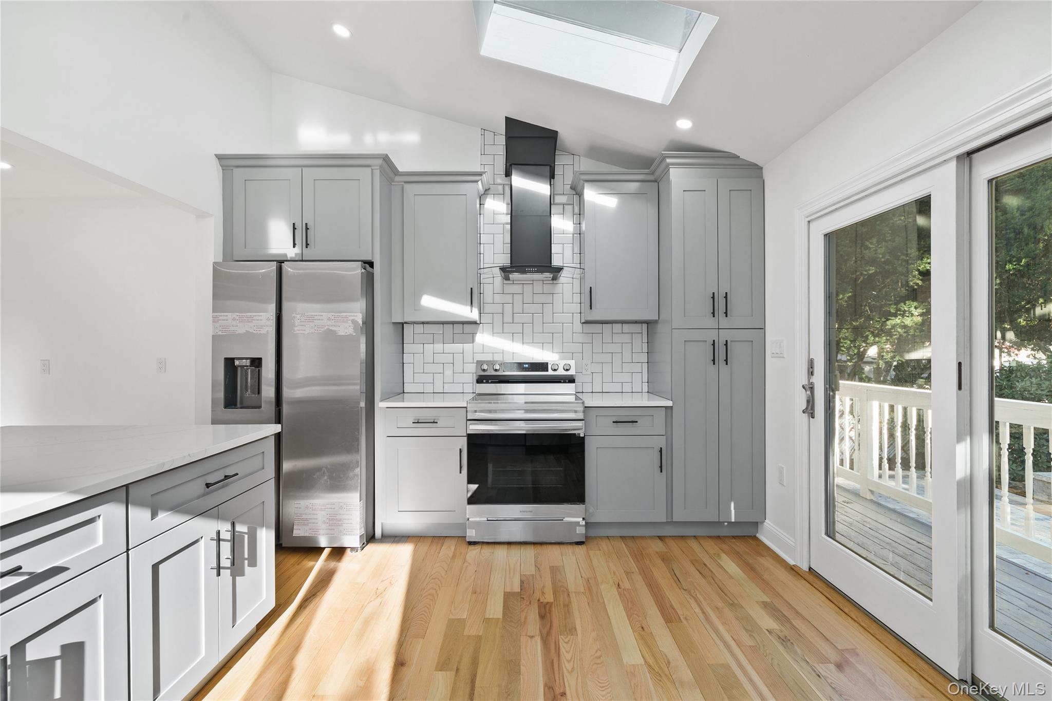 #14 photo, 53 E 13th Street, Huntington Station , NY 11746