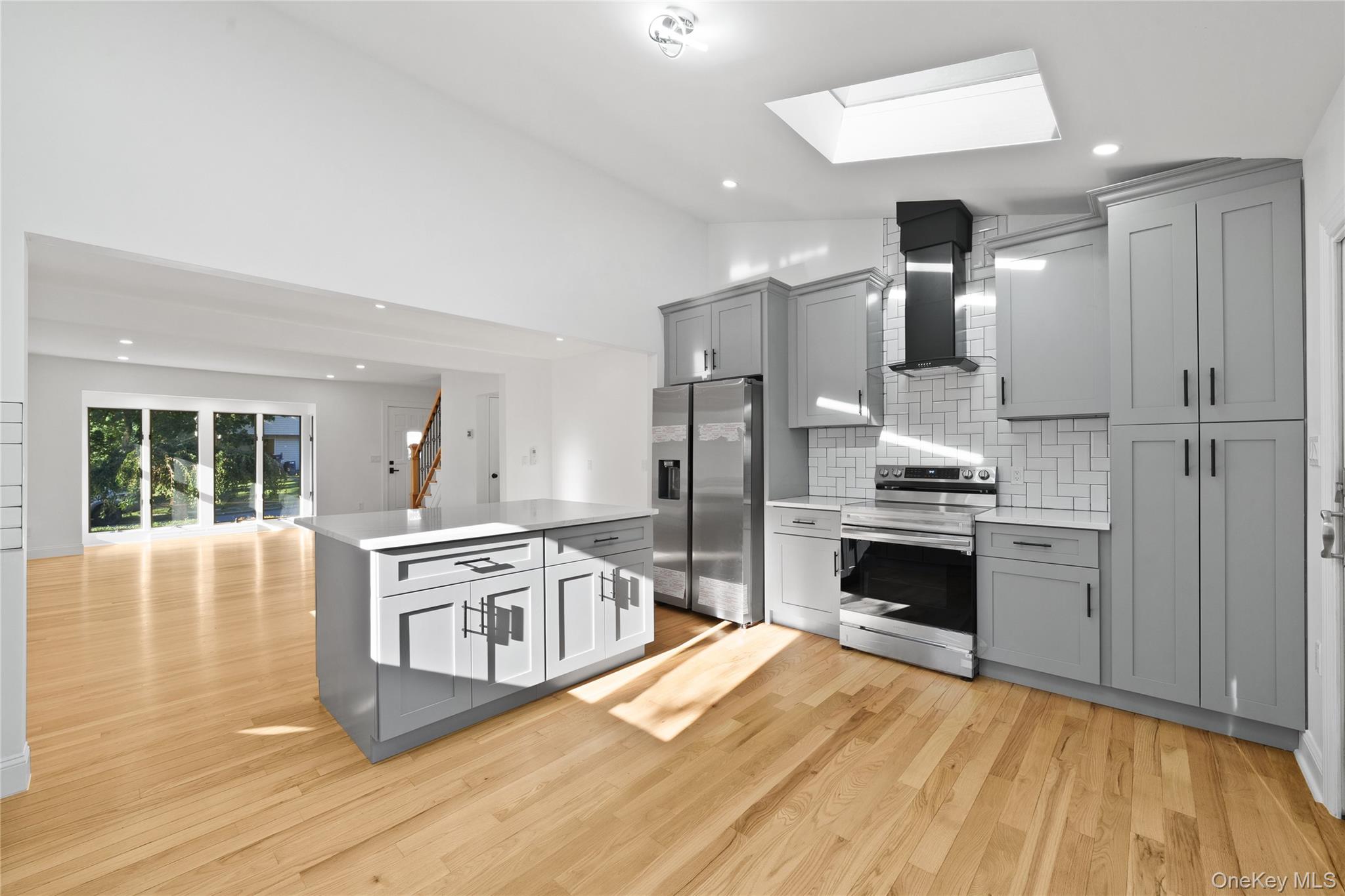 #17 photo, 53 E 13th Street, Huntington Station , NY 11746