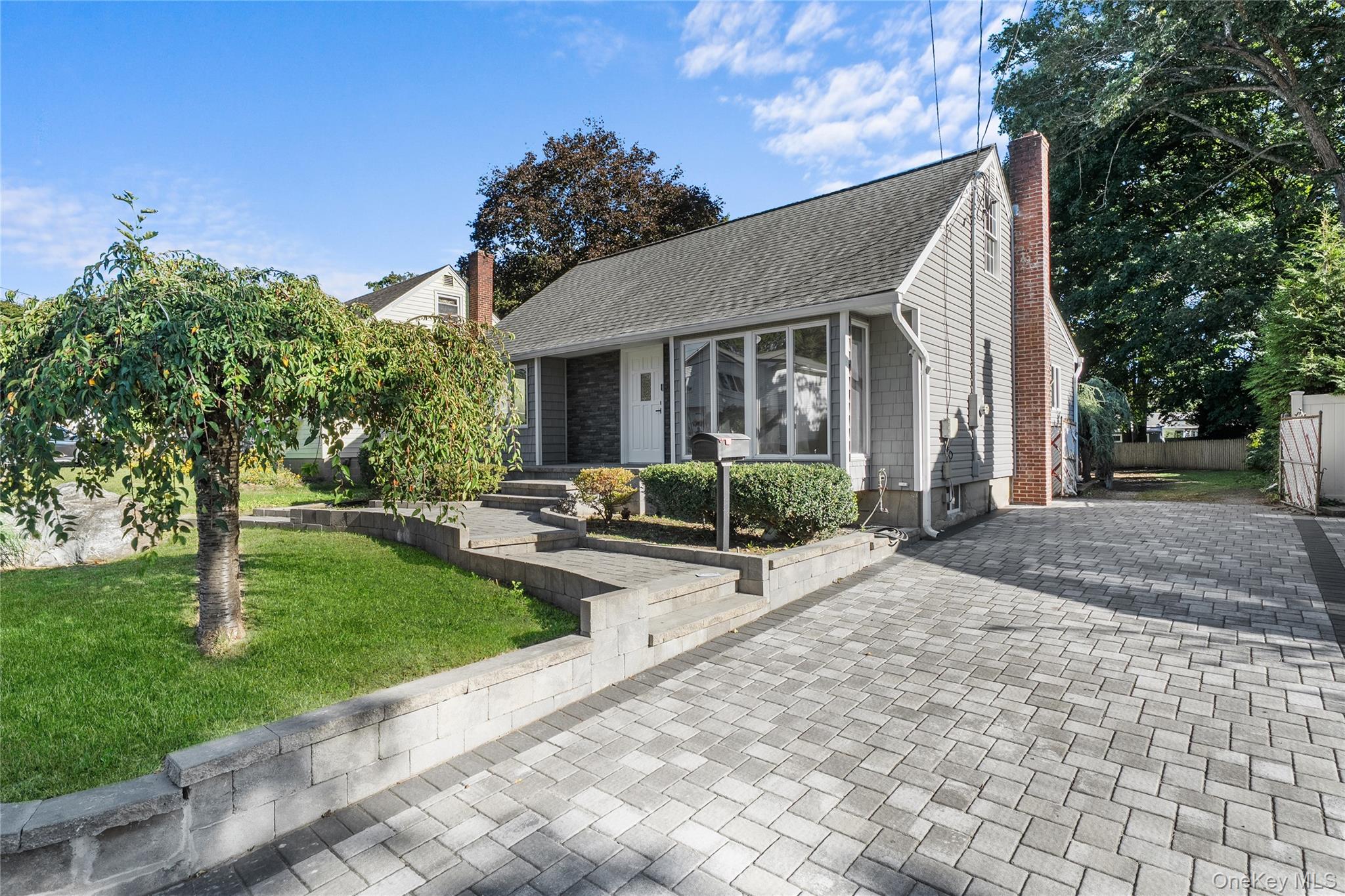 #3 photo, 53 E 13th Street, Huntington Station , NY 11746