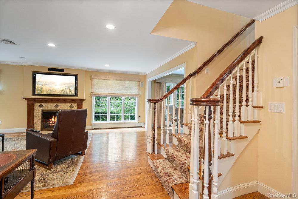 #6 photo, 330 Chestnut Drive, ナッソー郡 East Hills , NY 11576