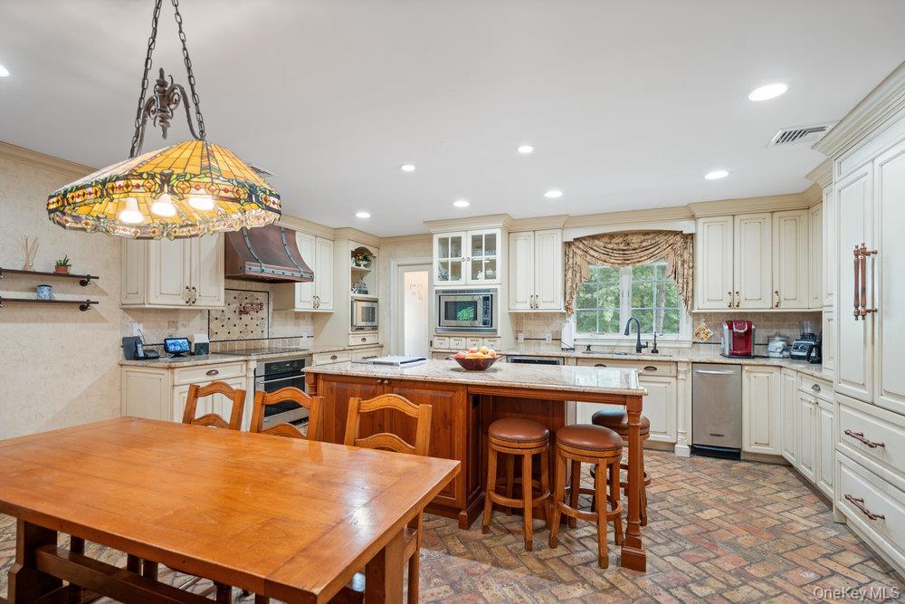 #8 photo, 330 Chestnut Drive, ナッソー郡 East Hills , NY 11576