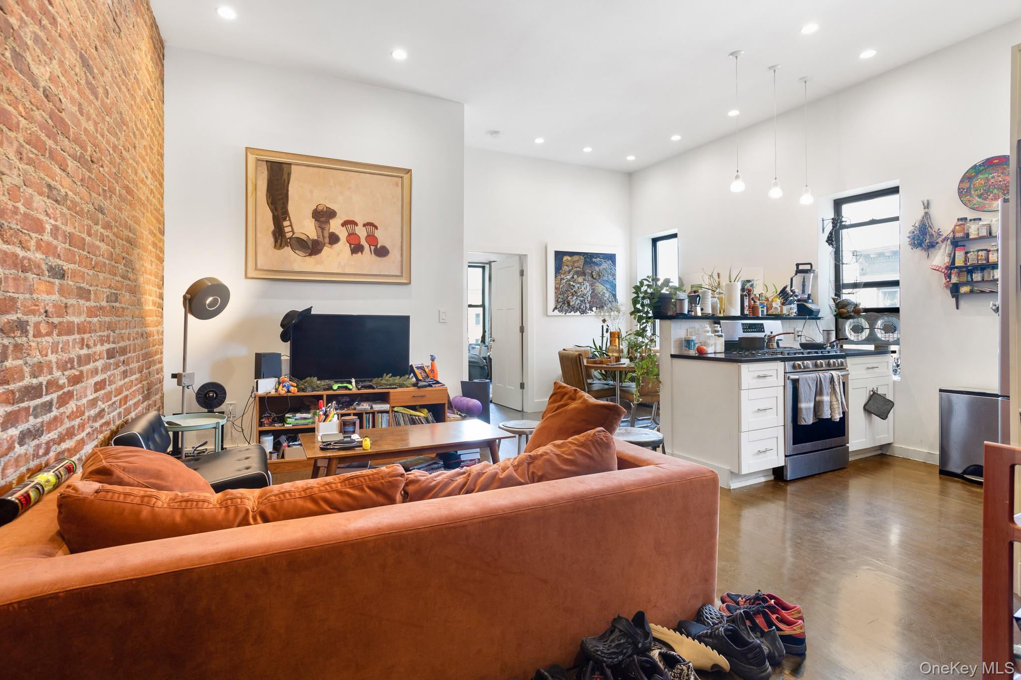 #1 photo, 880 Wyckoff Ave, ブルックリン区 Brooklyn , NY 1237