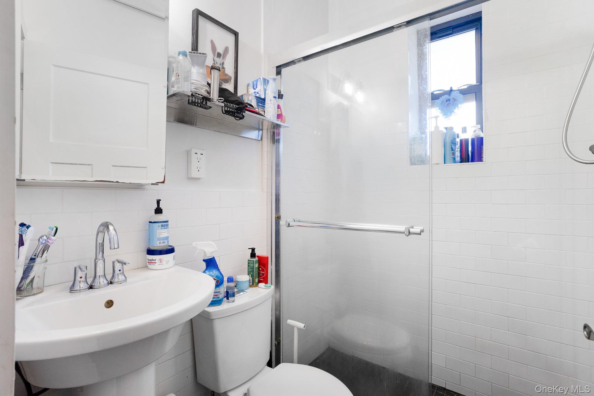 #9 photo, 880 Wyckoff Ave, ブルックリン区 Brooklyn , NY 1237