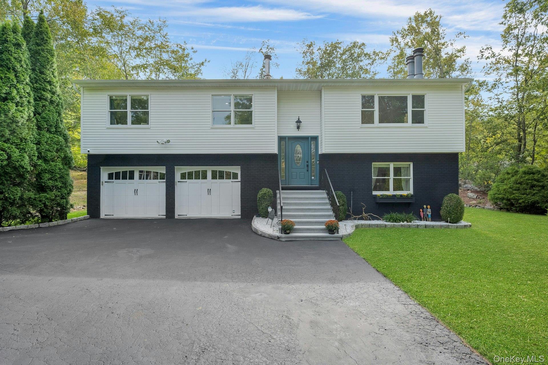 #1 photo, 174 Lake Shore Drive, Pleasantville , NY 10570