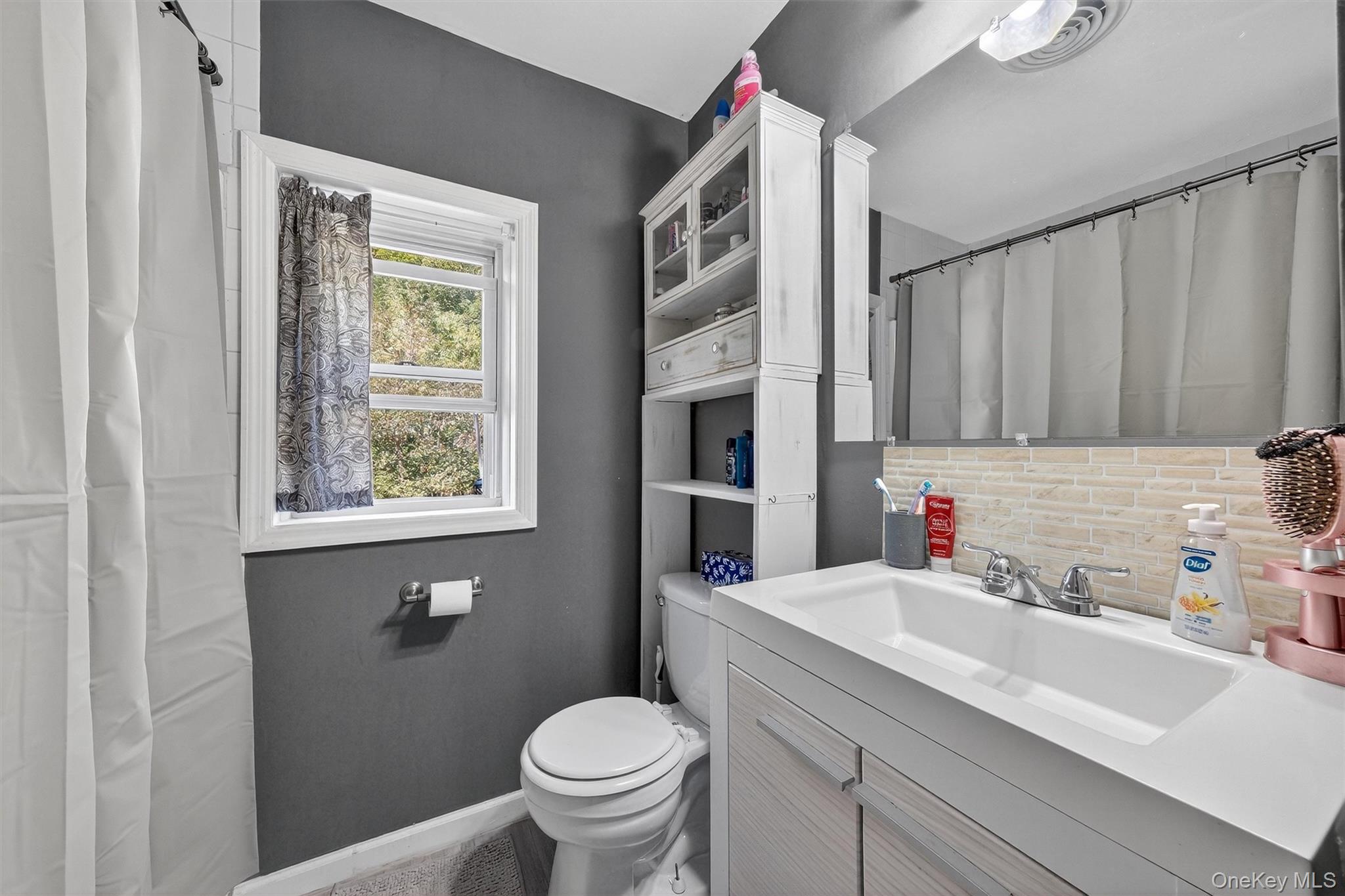 #16 photo, 27 Peckham Road, Poughkeepsie , NY 12603