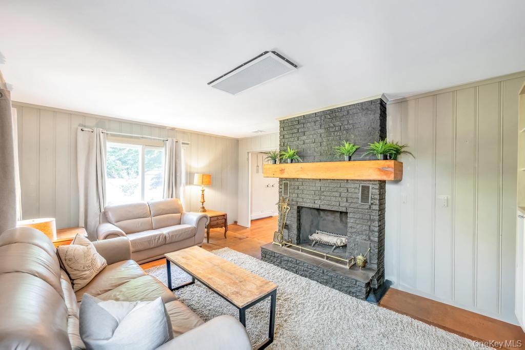 #13 photo, 386 Mill Road, サフォーク郡 Westhampton , NY 11977